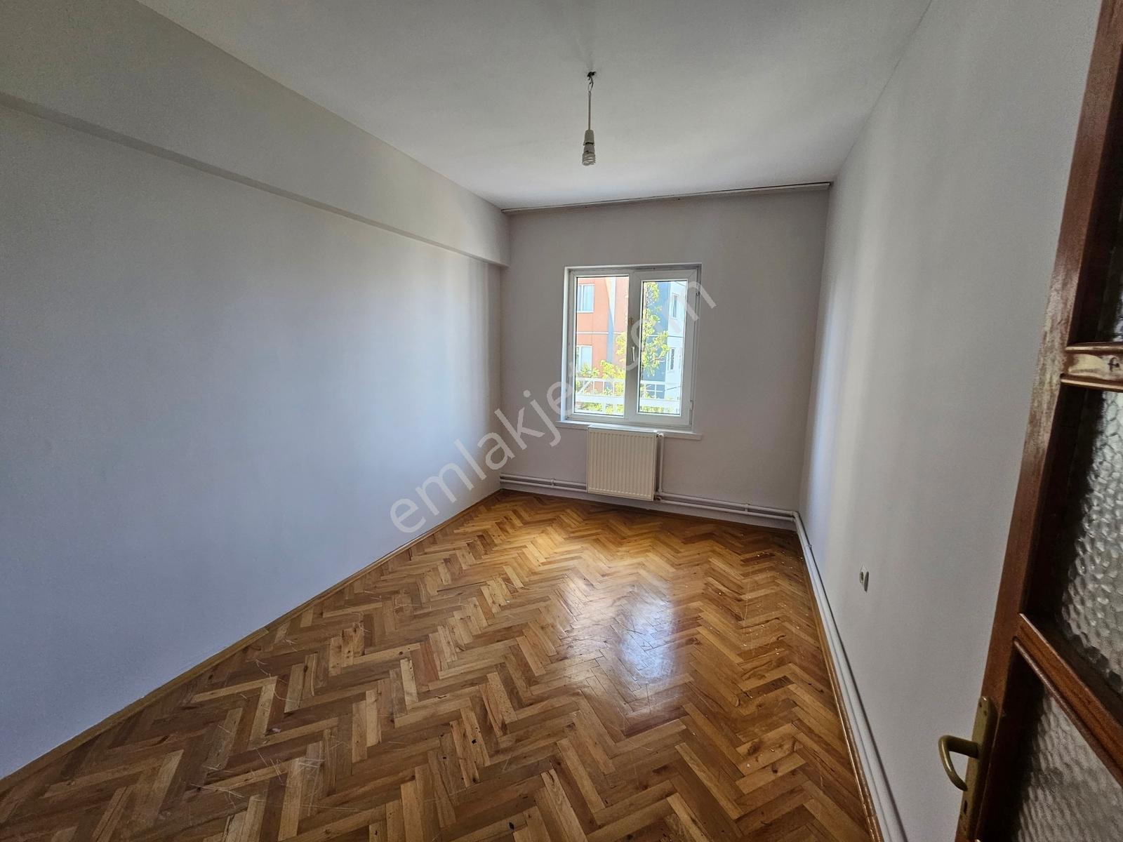 Şimşek Emlak'tan Dikmen Öveçler 2. Kat 3+1 125 M2 Batı Cepheli - Görsel 17