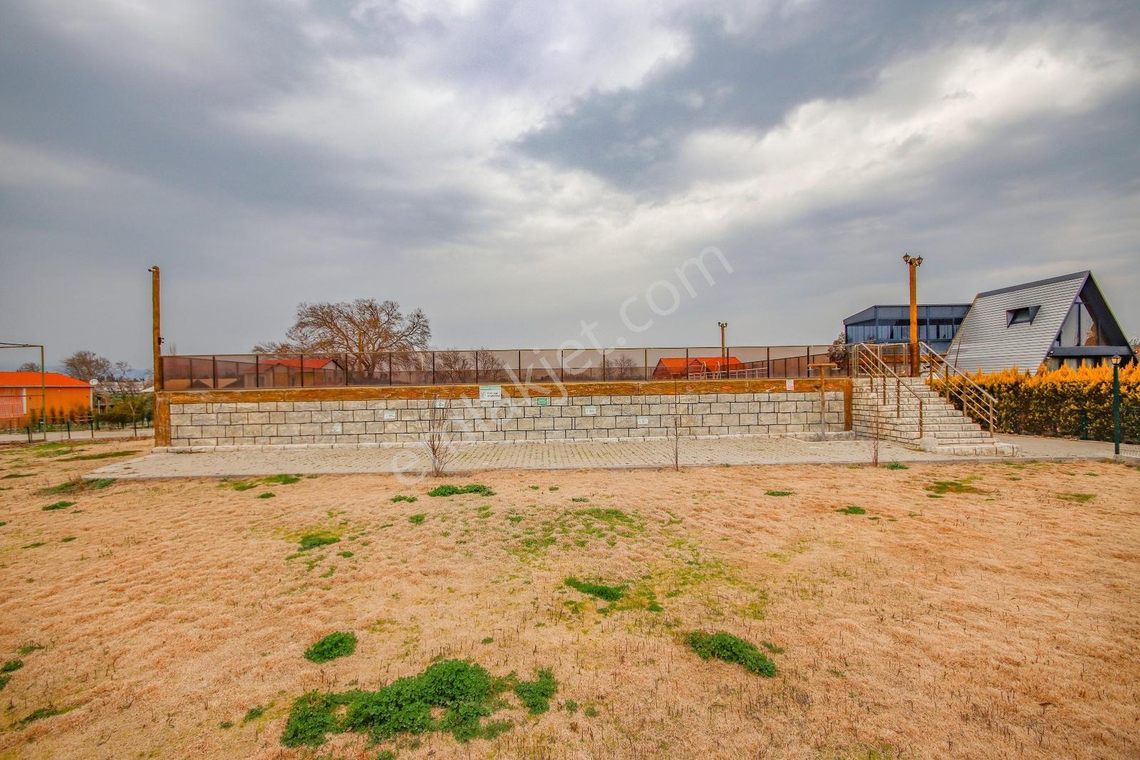 Full Eşyalı,ahşap Evli, Site İçerisinde Satılık Arsa - Görsel 40