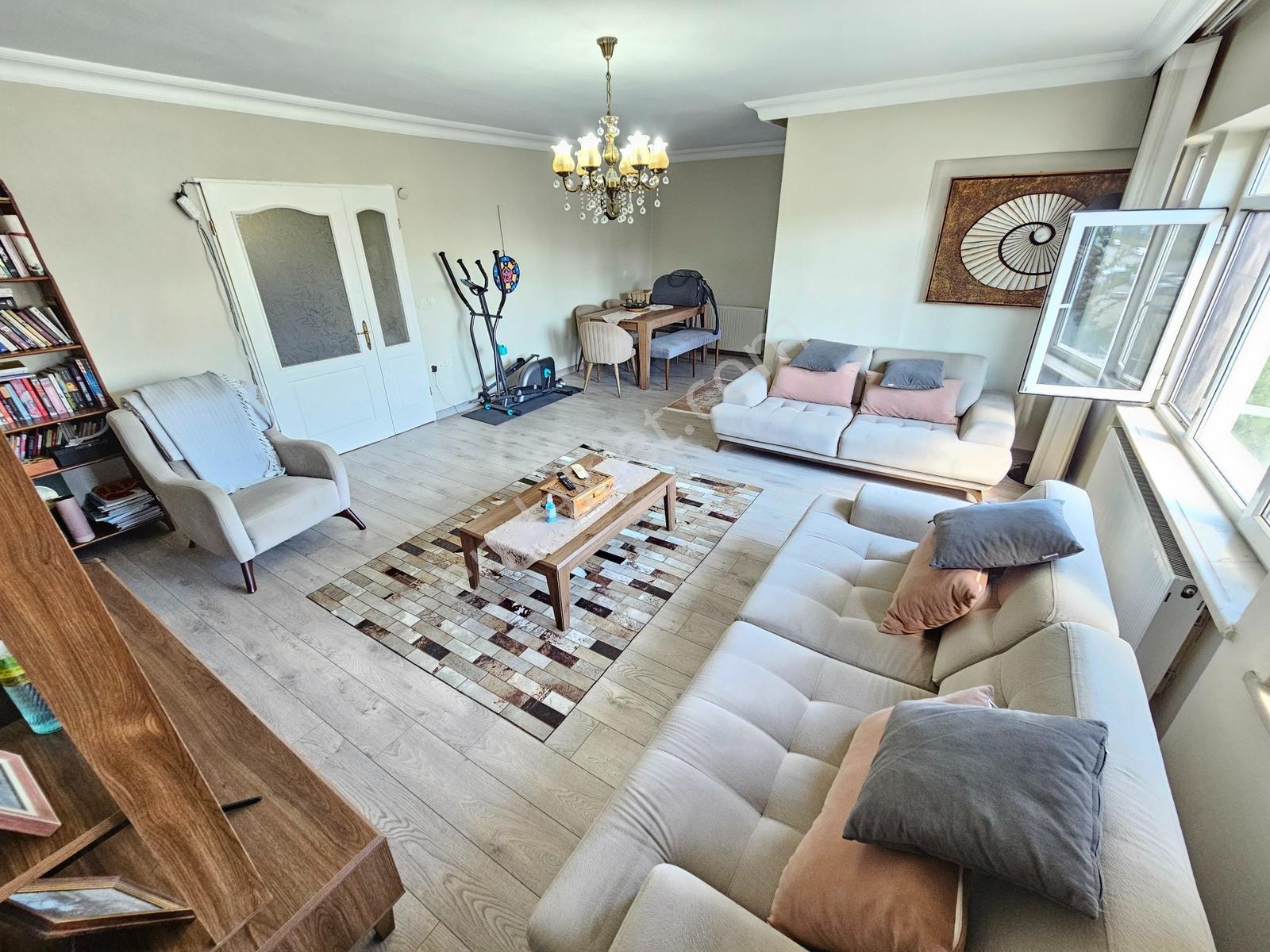 Adress Life Olgun'dan Site İçinde-balkonlu-ara Kat-güney Cephe - Görsel 3