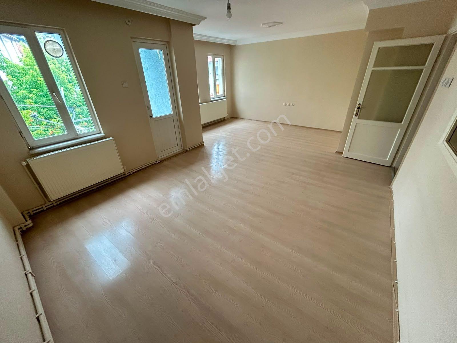 Bursa Namazgah'ta Bakımlı 2+1 Daire, 90m², Kombili - Görsel 2