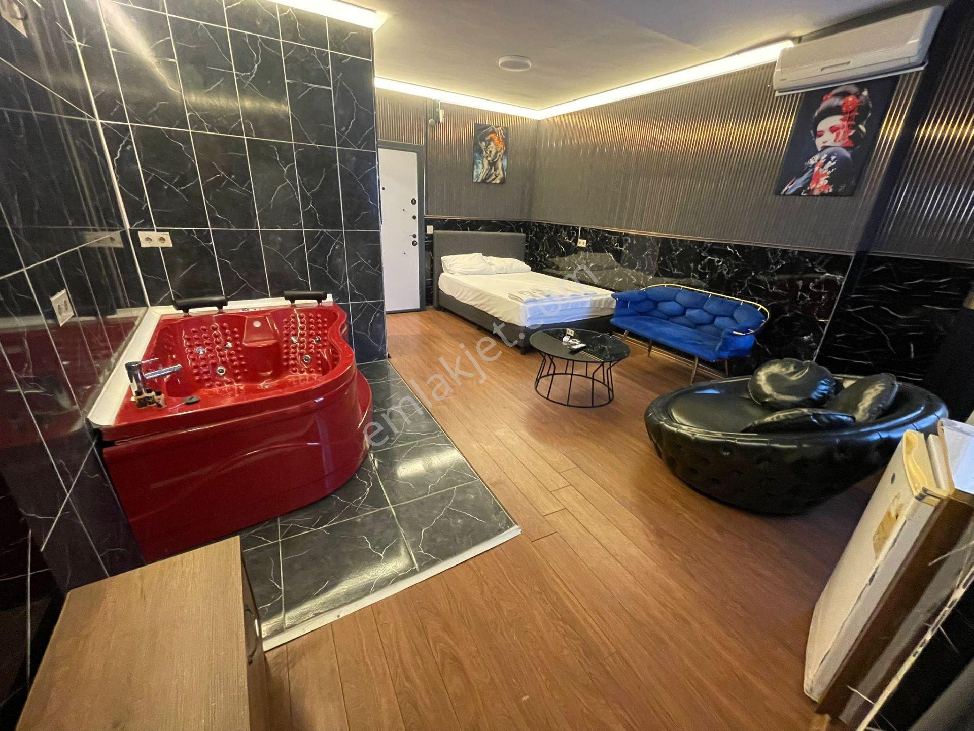 Eyüp Alibeyköy Jakuzili Metro Çıkışı Daireler