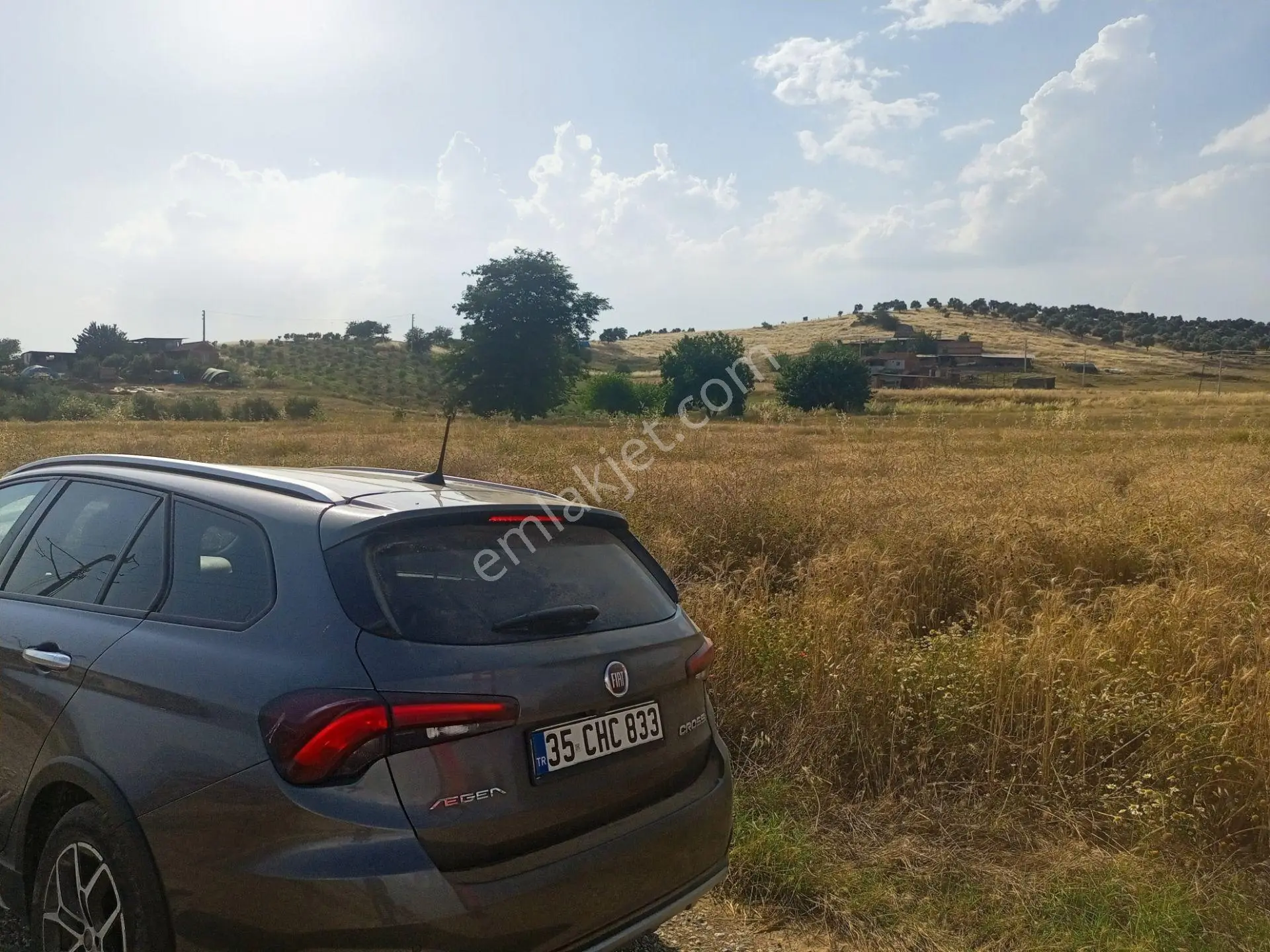 Tire Derebaşı Asfalt Yol Cepheli Köy Merkezine Yakın Tek Tapu 17.400m2 Arazimiz Satılıktır - Görsel 2