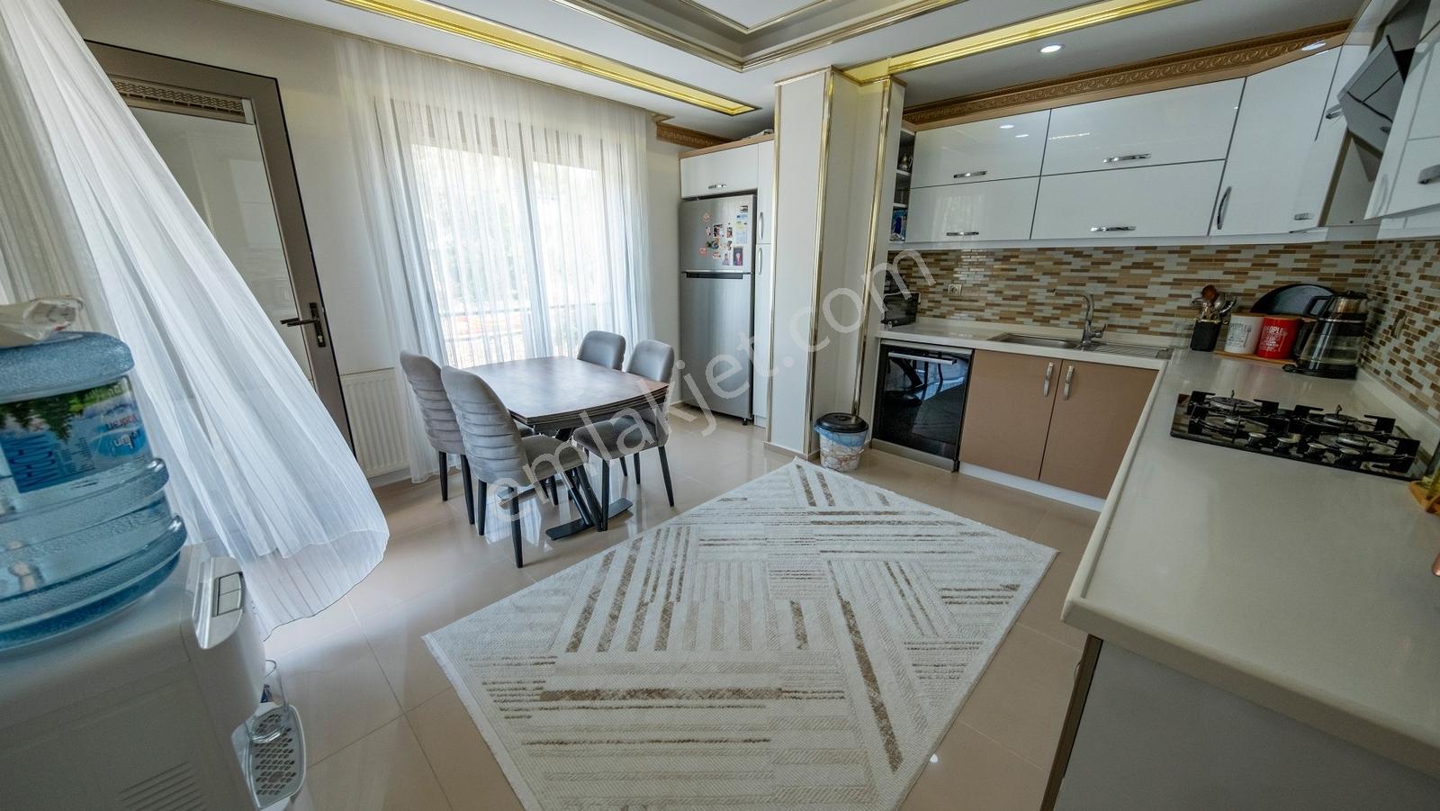 Bornova İnönü'de Müstakil Tarzında Tesaslı Manzaralı Özel Mimari - Görsel 20