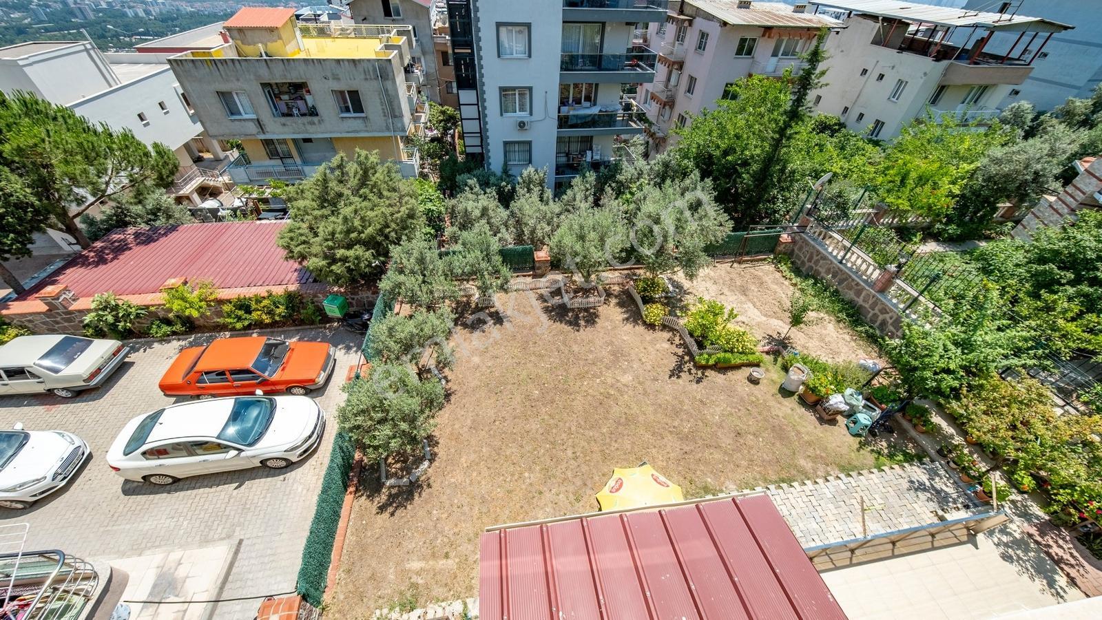 Bornova İnönü'de Müstakil Tarzında Tesaslı Manzaralı Özel Mimari - Görsel 29