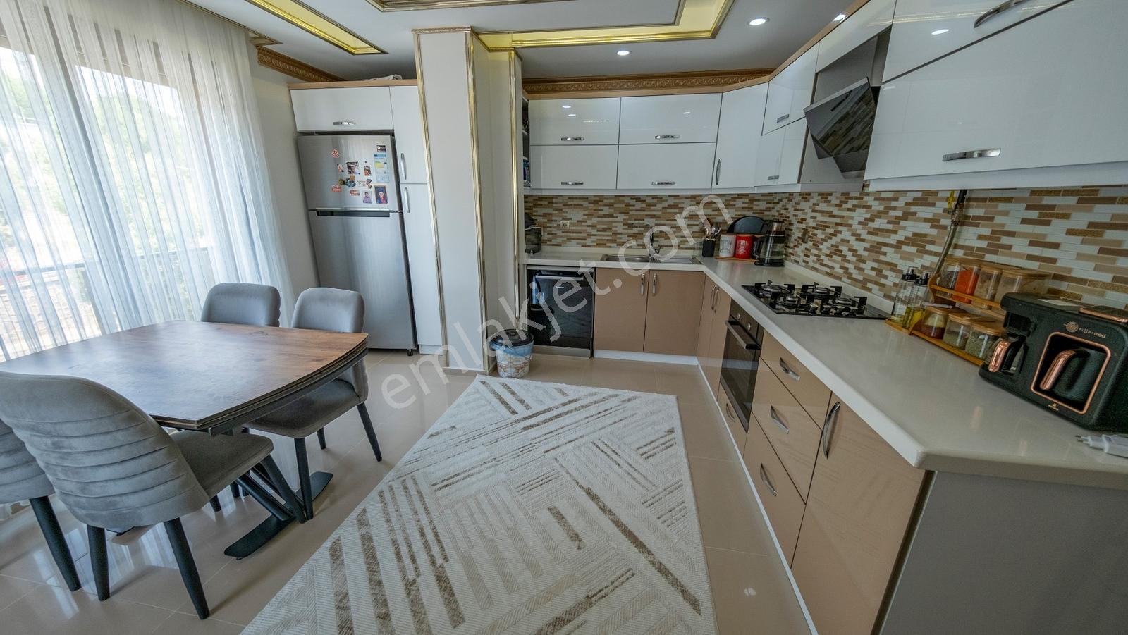 Bornova İnönü'de Müstakil Tarzında Tesaslı Manzaralı Özel Mimari - Görsel 32
