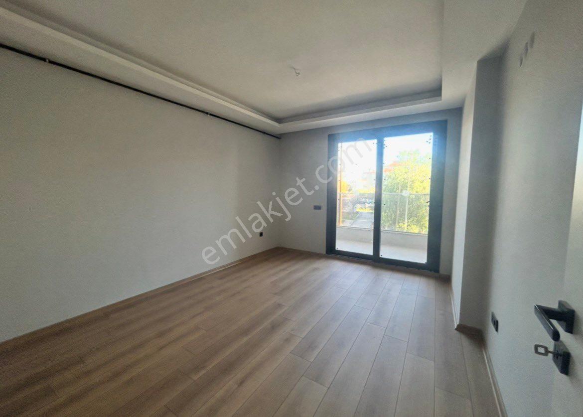 İzban Tramvay Hasthaneler Yakını Havuzlu Geniş 3+1 Kiralık Daire - Görsel 18