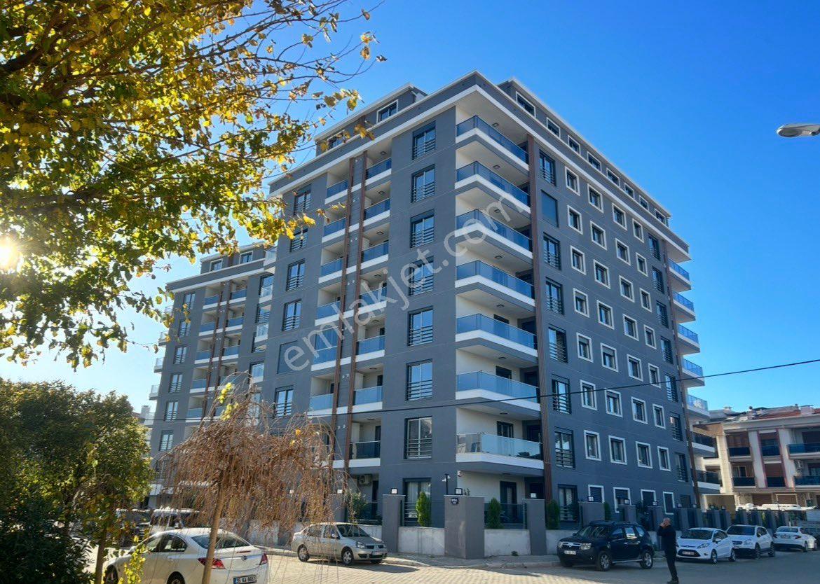 İzban Tramvay Hasthaneler Yakını Havuzlu Geniş 3+1 Kiralık Daire - Görsel 2