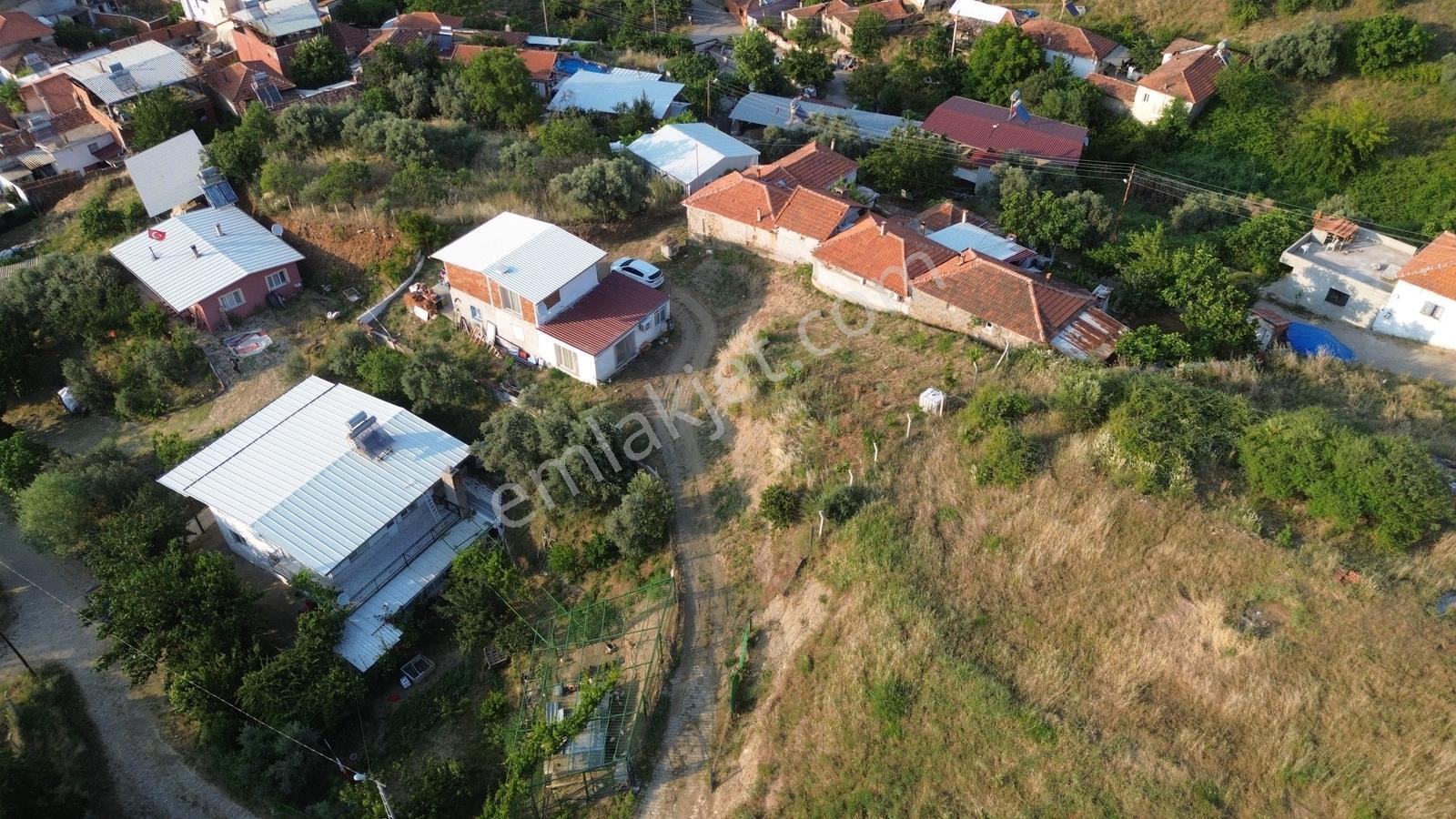 Erz'den Kemalpaşa Sarılar'da Köyiçi İmarlı Müstakil Parsel Ev - Görsel 15