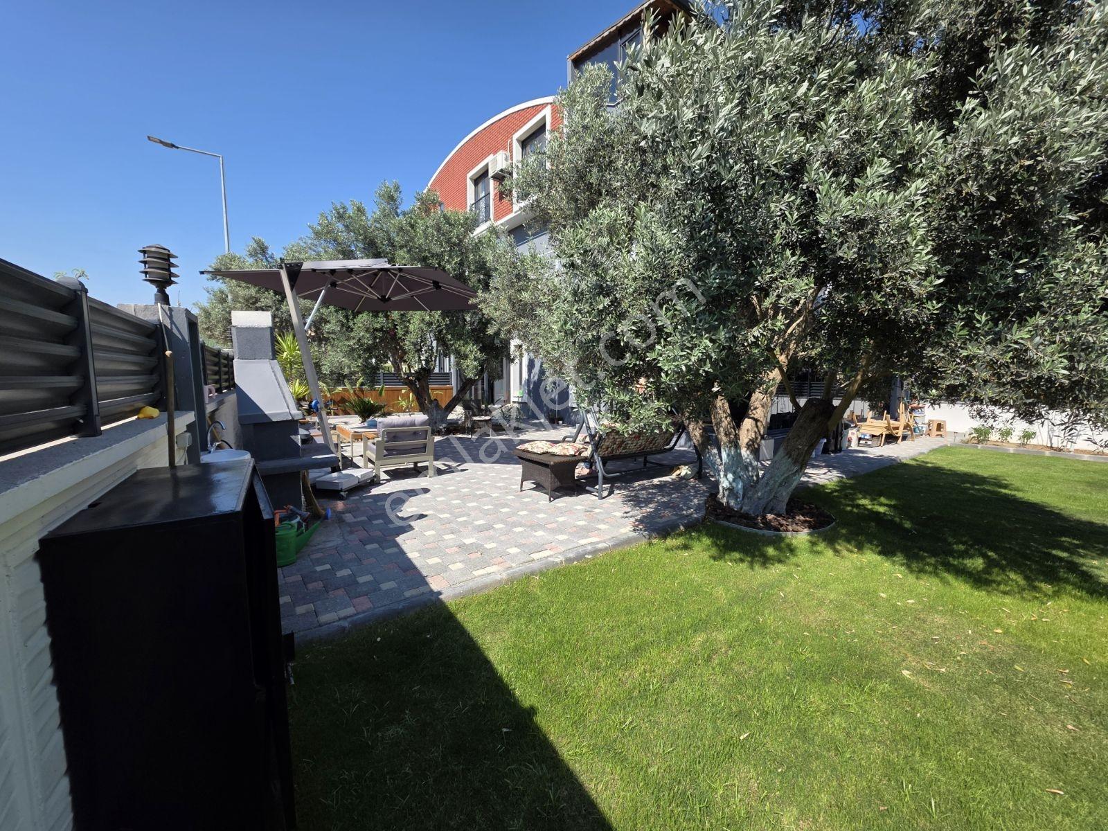 Gölcükler Mah. 3 Katlı Full Tadilatlı Villa - Görsel 40
