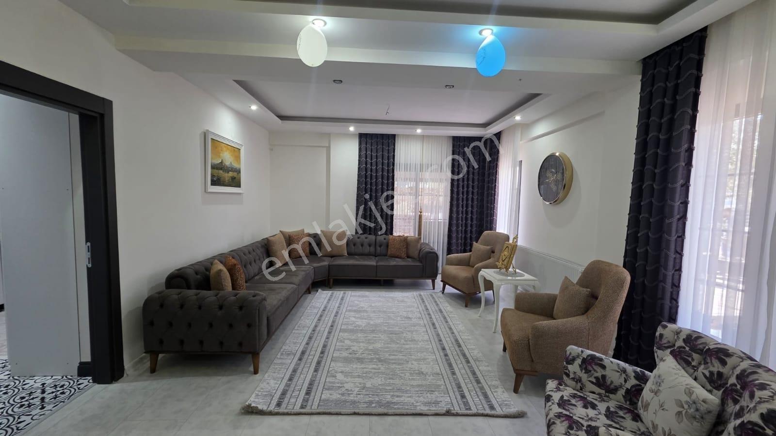 Gölcükler Mah. 3 Katlı Full Tadilatlı Villa - Görsel 8