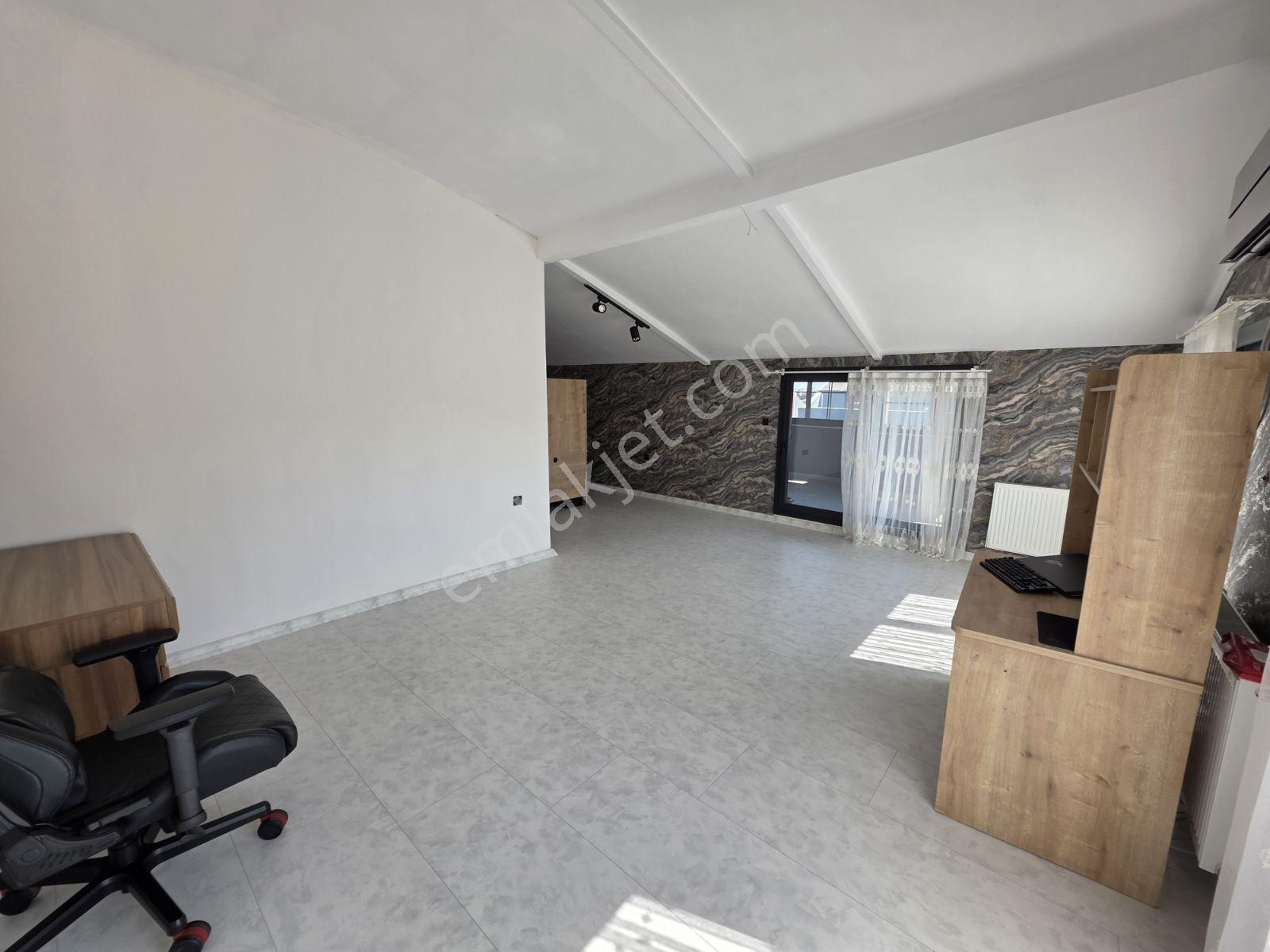 Gölcükler Mah. 3 Katlı Full Tadilatlı Villa - Görsel 43