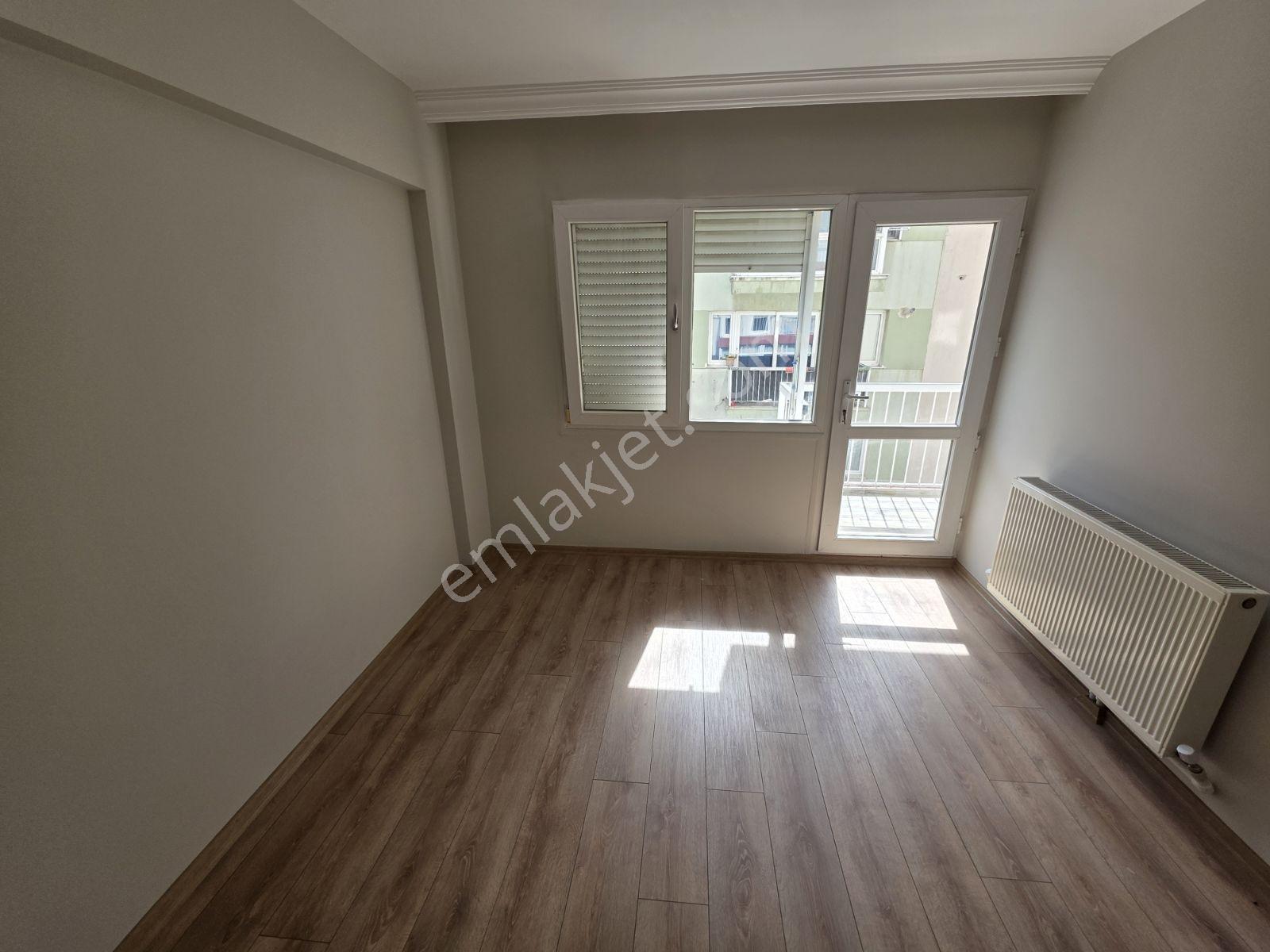 Üçyolda Merkezi Konumda Satılık 2+1 Full Tadilatlı Daire - Görsel 14