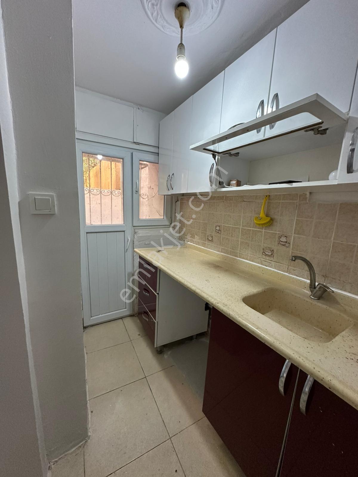 Bakırköyde Ulaşım Seçeneklerne Yakın Masrafsız 1+1 Kiralık Daire - Görsel 26
