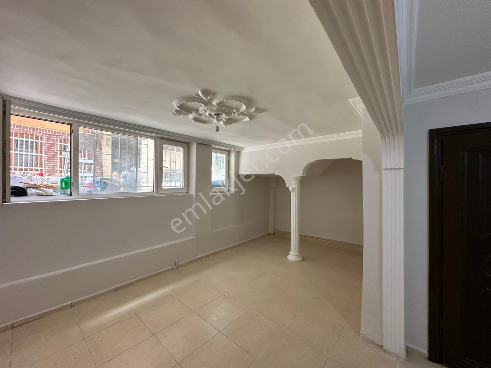 Bakırköyde Ulaşım Seçeneklerne Yakın Masrafsız 1+1 Kiralık Daire - Görsel 4