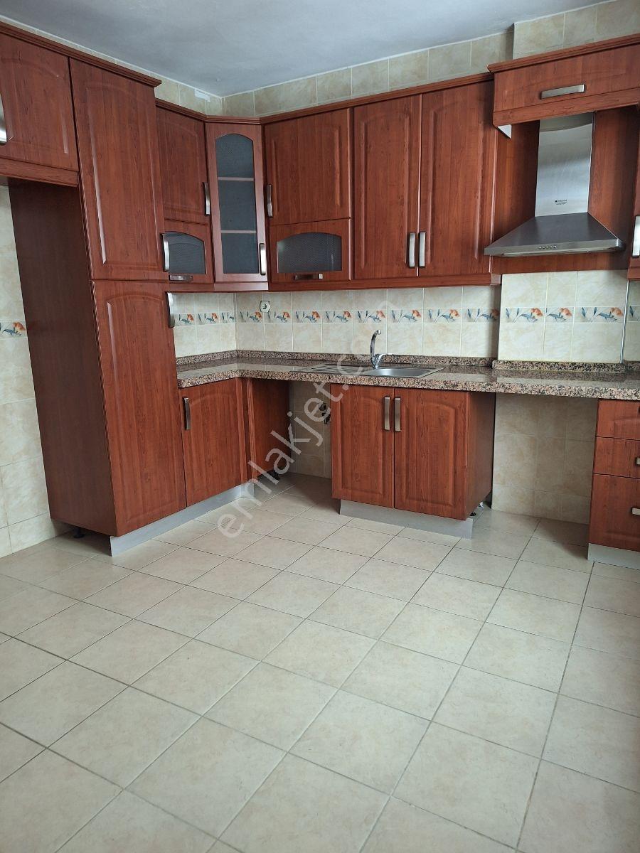 Yeni Mahallede Kiralık 3+1 Yüksek Giriş Daire - Görsel 3