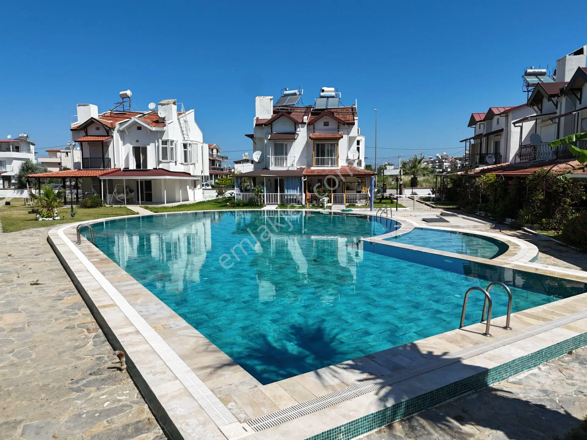 Güzelçamlı Tuse Sitesinde, Büyük Havuzlu Sitede Ferah 3+1 Villa - Görsel 2