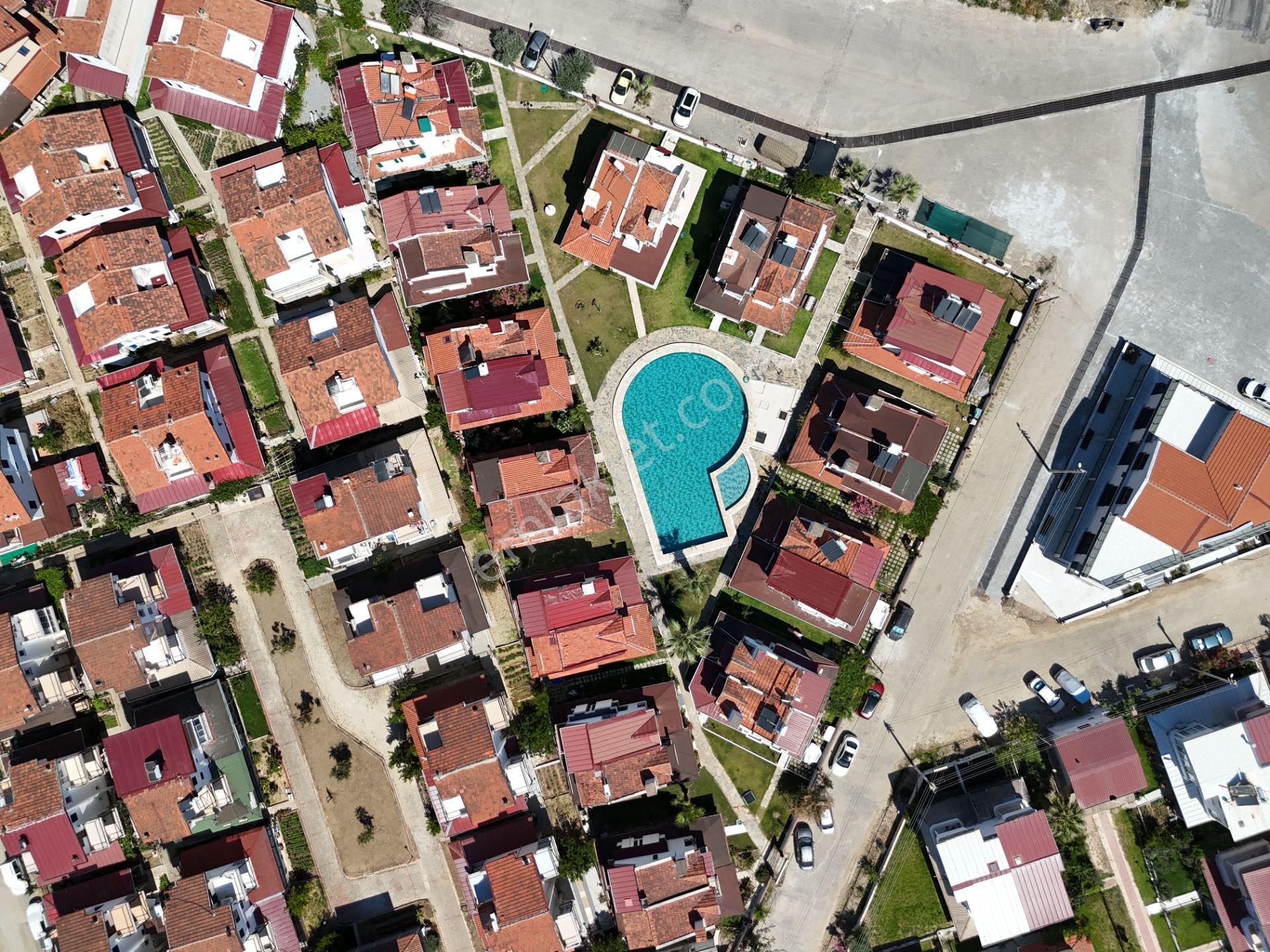 Güzelçamlı Tuse Sitesinde, Büyük Havuzlu Sitede Ferah 3+1 Villa - Görsel 11