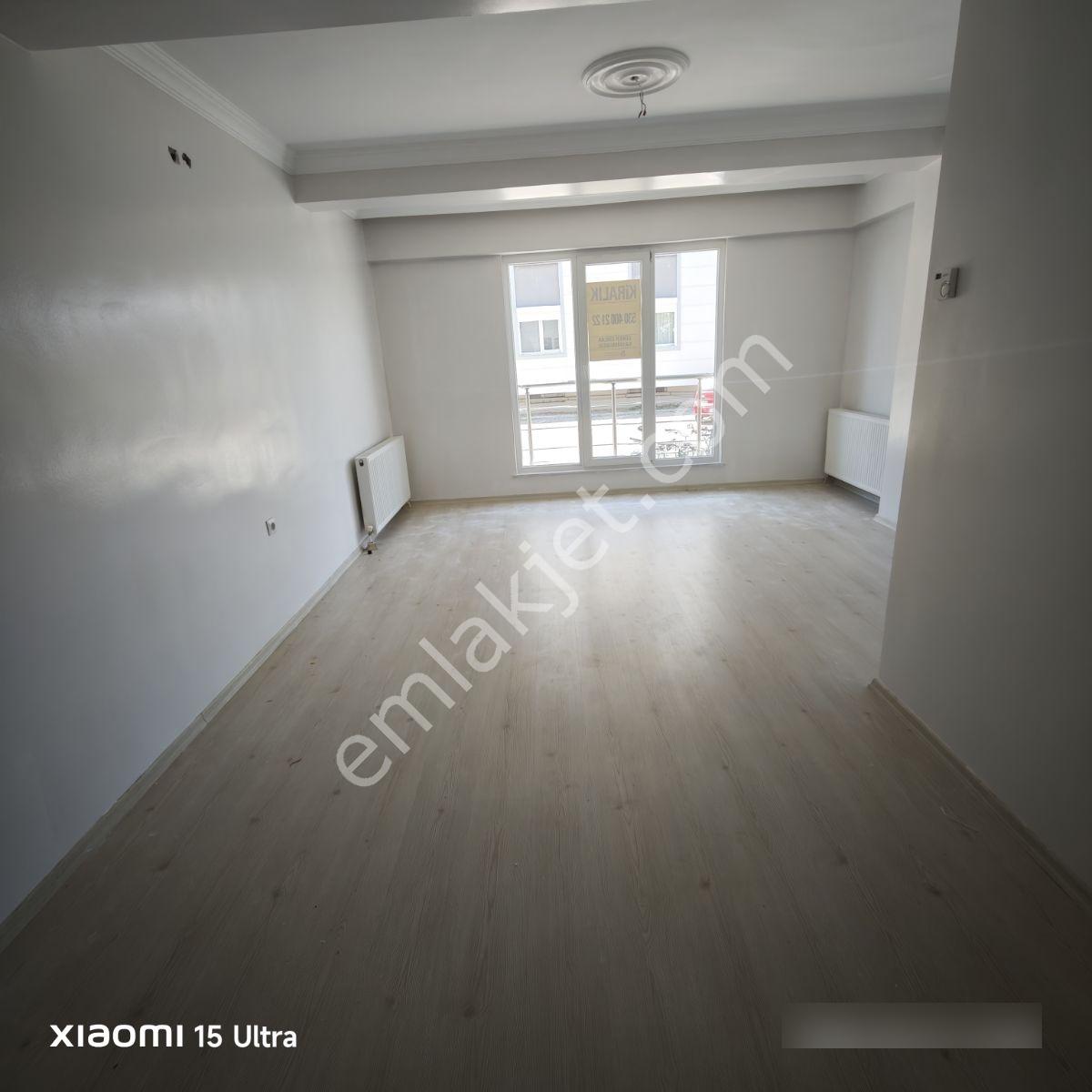 İstasyon Mahallesi İncidere Evleri Sitesinde Balkonlu 2+1 Daire - Görsel 13