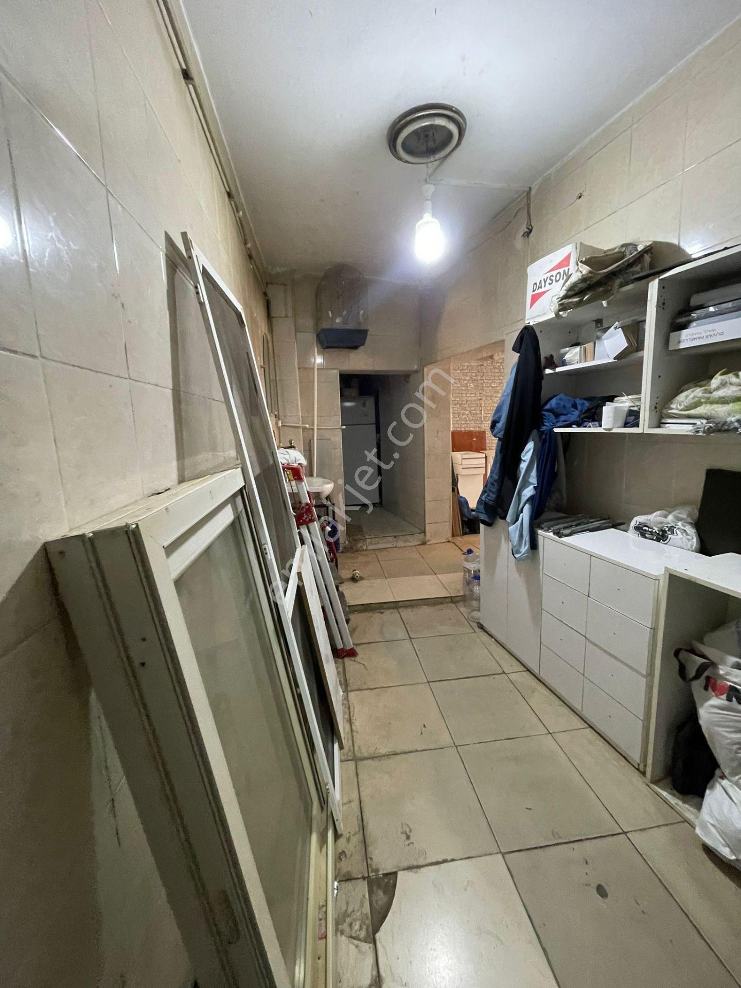 Bornova Yavuz Selim Cad. Üzeri Satılık 3 Katlı İş Yeri (309 M²) - Görsel 16