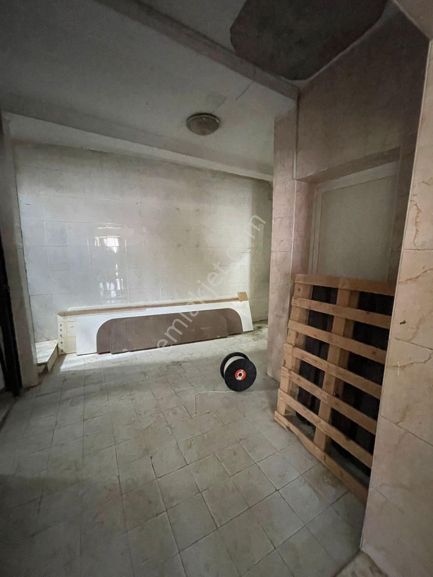 Bornova Yavuz Selim Cad. Üzeri Satılık 3 Katlı İş Yeri (309 M²) - Görsel 27