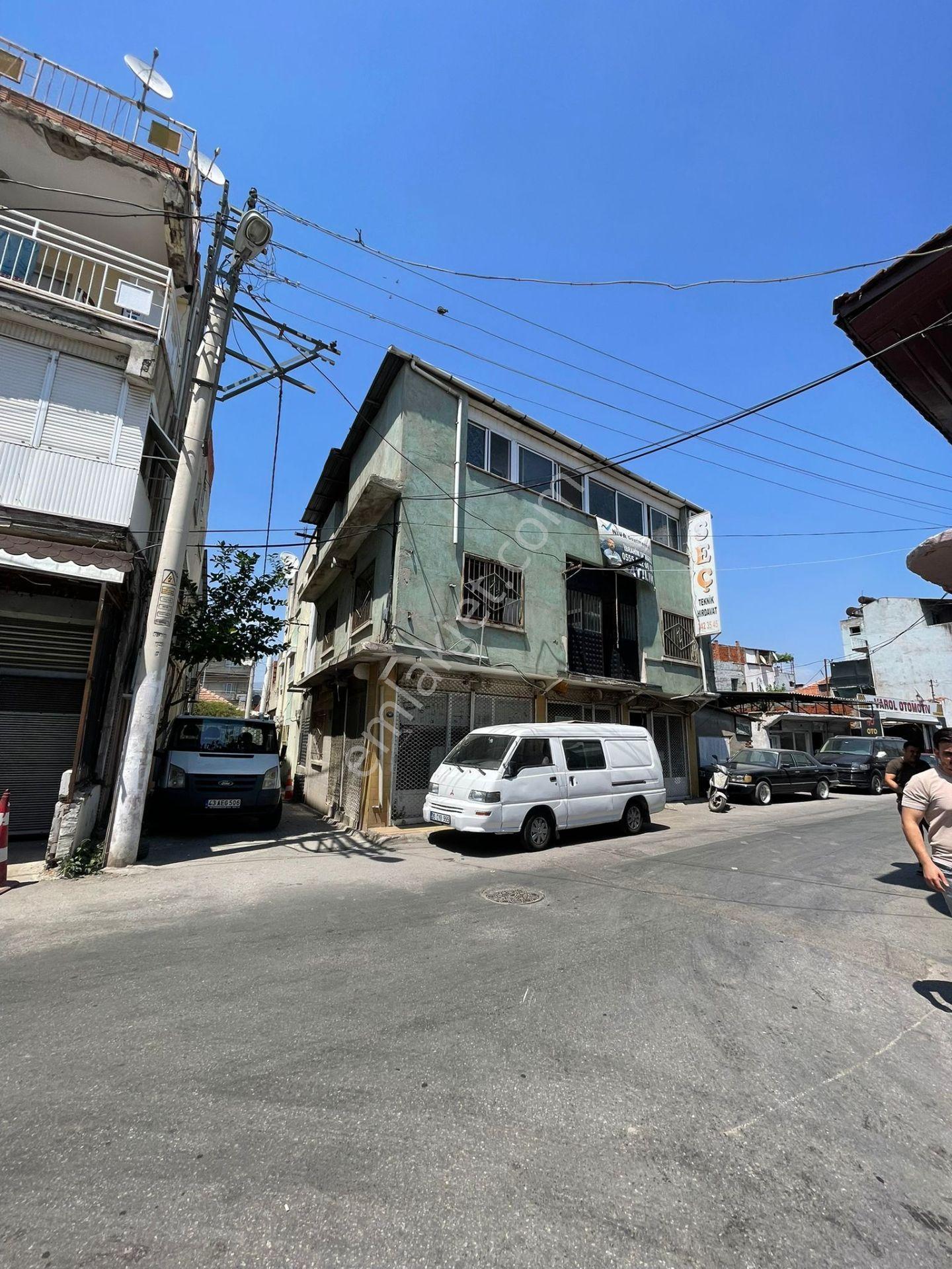 Bornova Yavuz Selim Cad. Üzeri Satılık 3 Katlı İş Yeri (309 M²) - Görsel 7