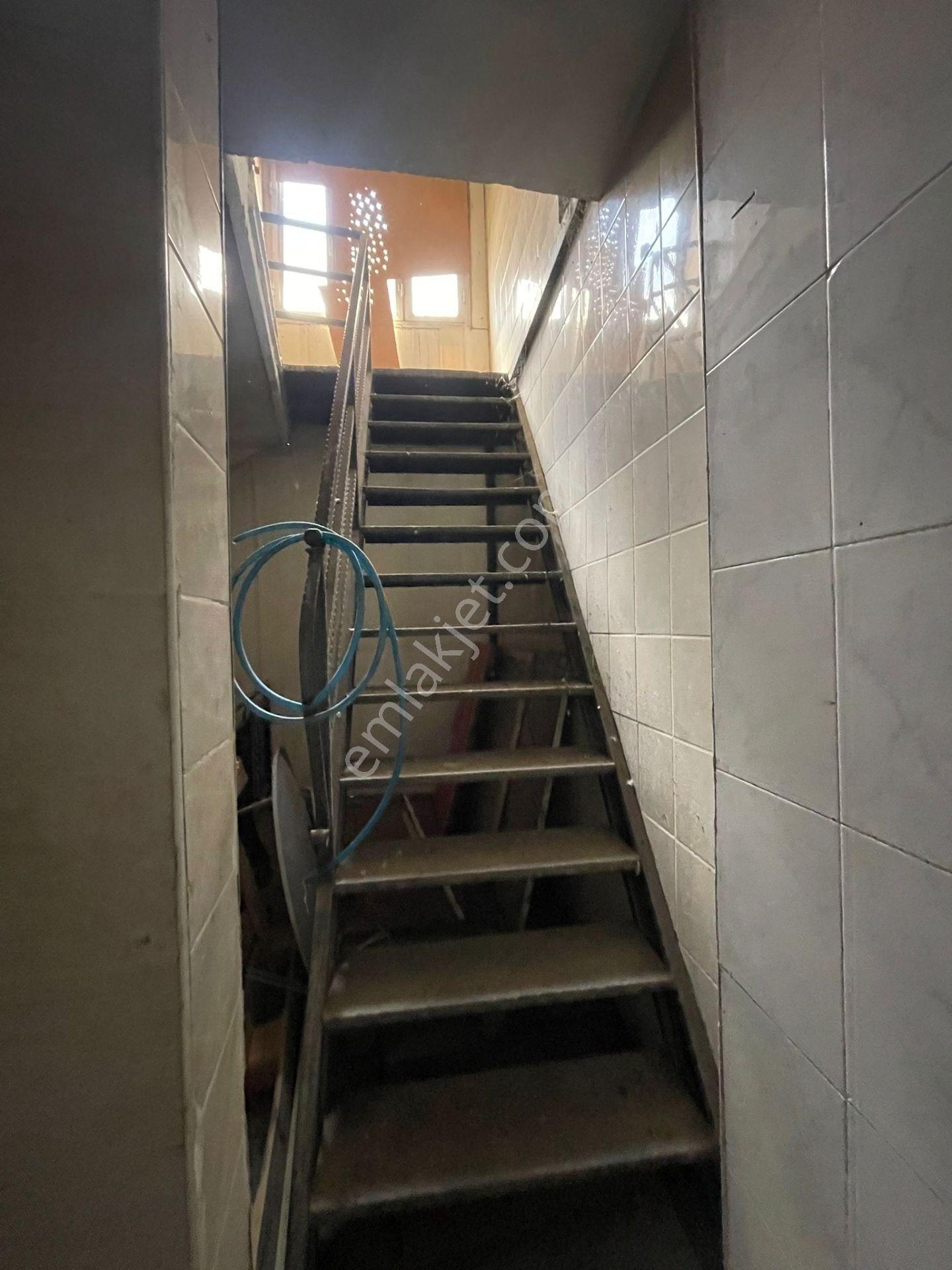 Bornova Yavuz Selim Cad. Üzeri Satılık 3 Katlı İş Yeri (309 M²) - Görsel 19