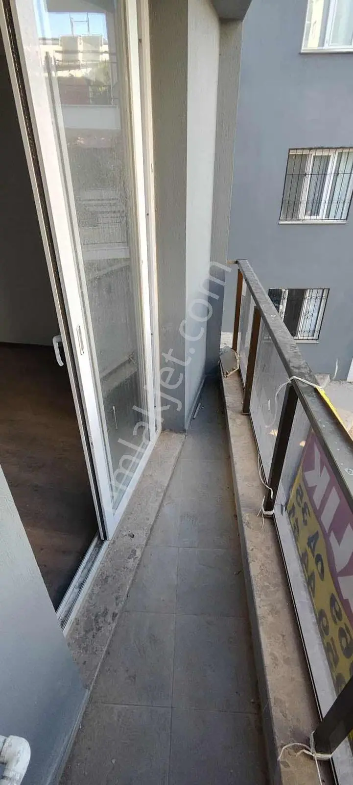 Koyundereulus'takiralık1+1daire Çanakkaleasfaltına 50mt Mesafe - Görsel 2