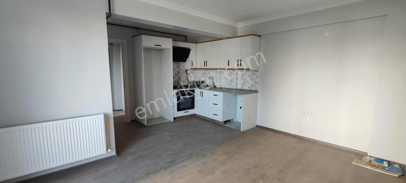 Koyundereulus'takiralık1+1daire Çanakkaleasfaltına 50mt Mesafe - Görsel 3
