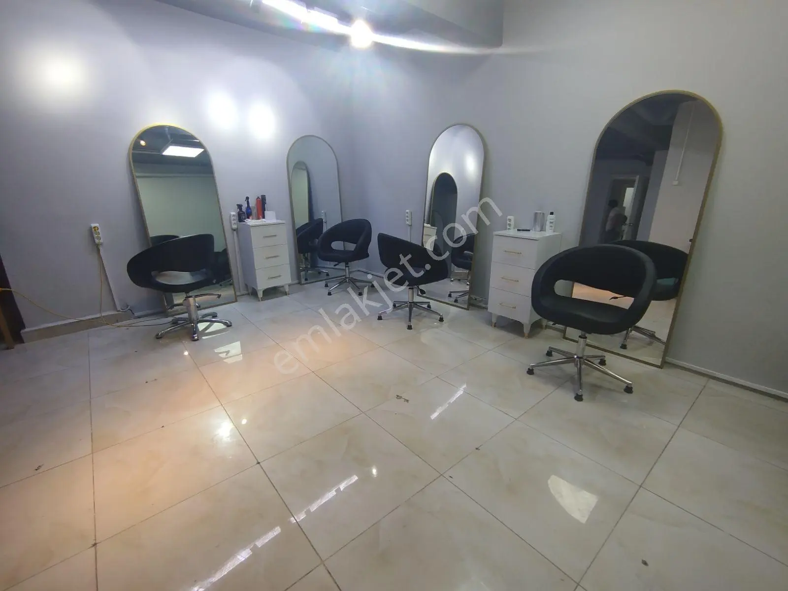 Bahçelievler'de 250 M² Hazır Müşterili Devren Kuaför Salonu - Görsel 21