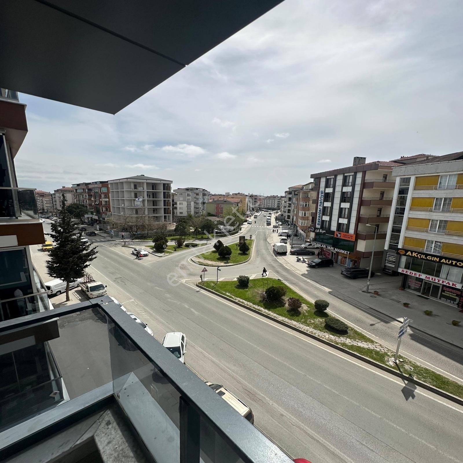 Gop Mahallesinde Cadde Cephe 2+1 Ara Kat Sıfır Daire