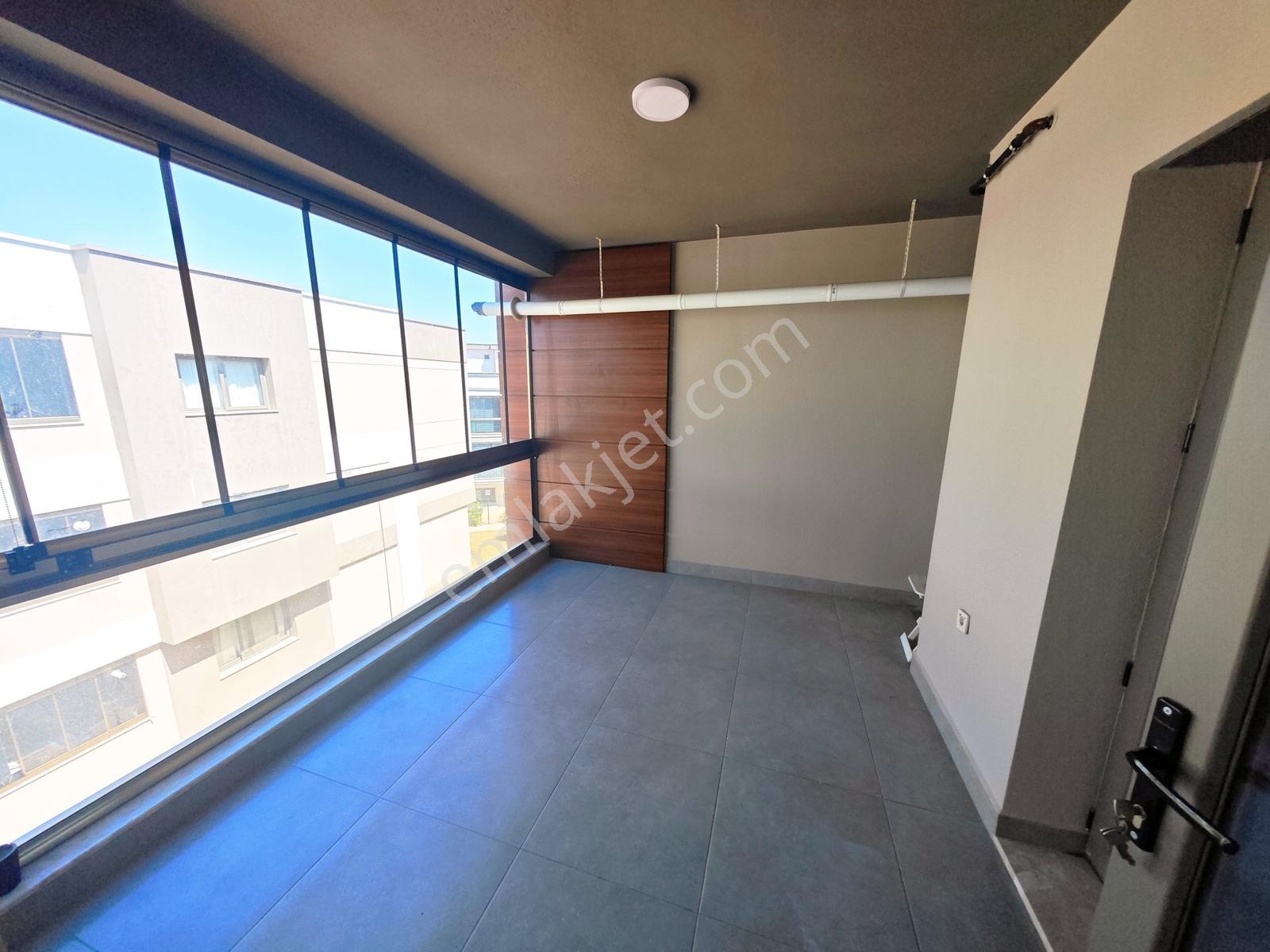 Menderes Görece'de Site İçersinde Havuzlu 2+1 Satılık Daire - Görsel 22