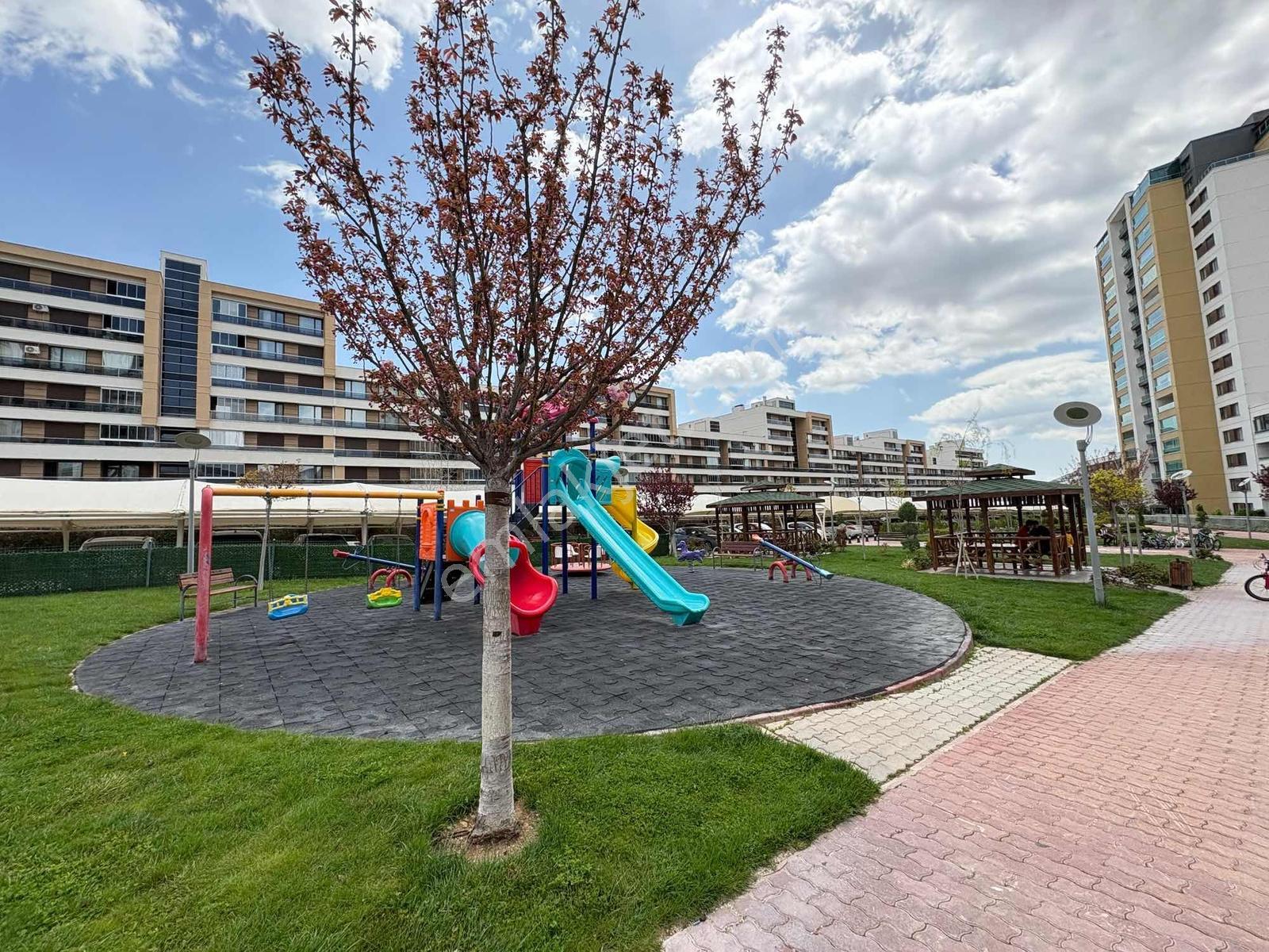 Sitenin En Uygunu !!! Flora Şehir'de 4+1 Arakat Satılık Daire - Görsel 10