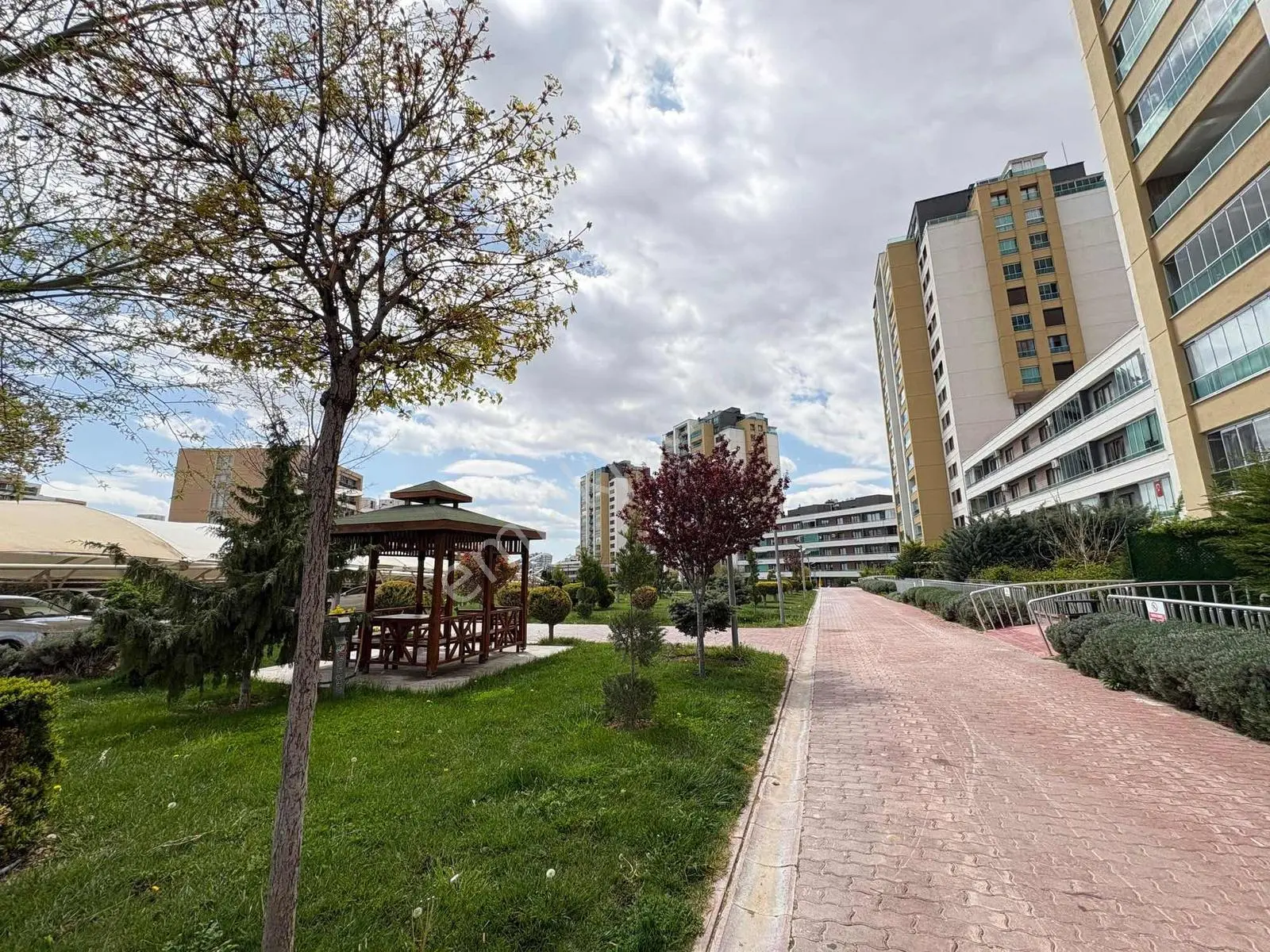 Sitenin En Uygunu !!! Flora Şehir'de 4+1 Arakat Satılık Daire - Görsel 33
