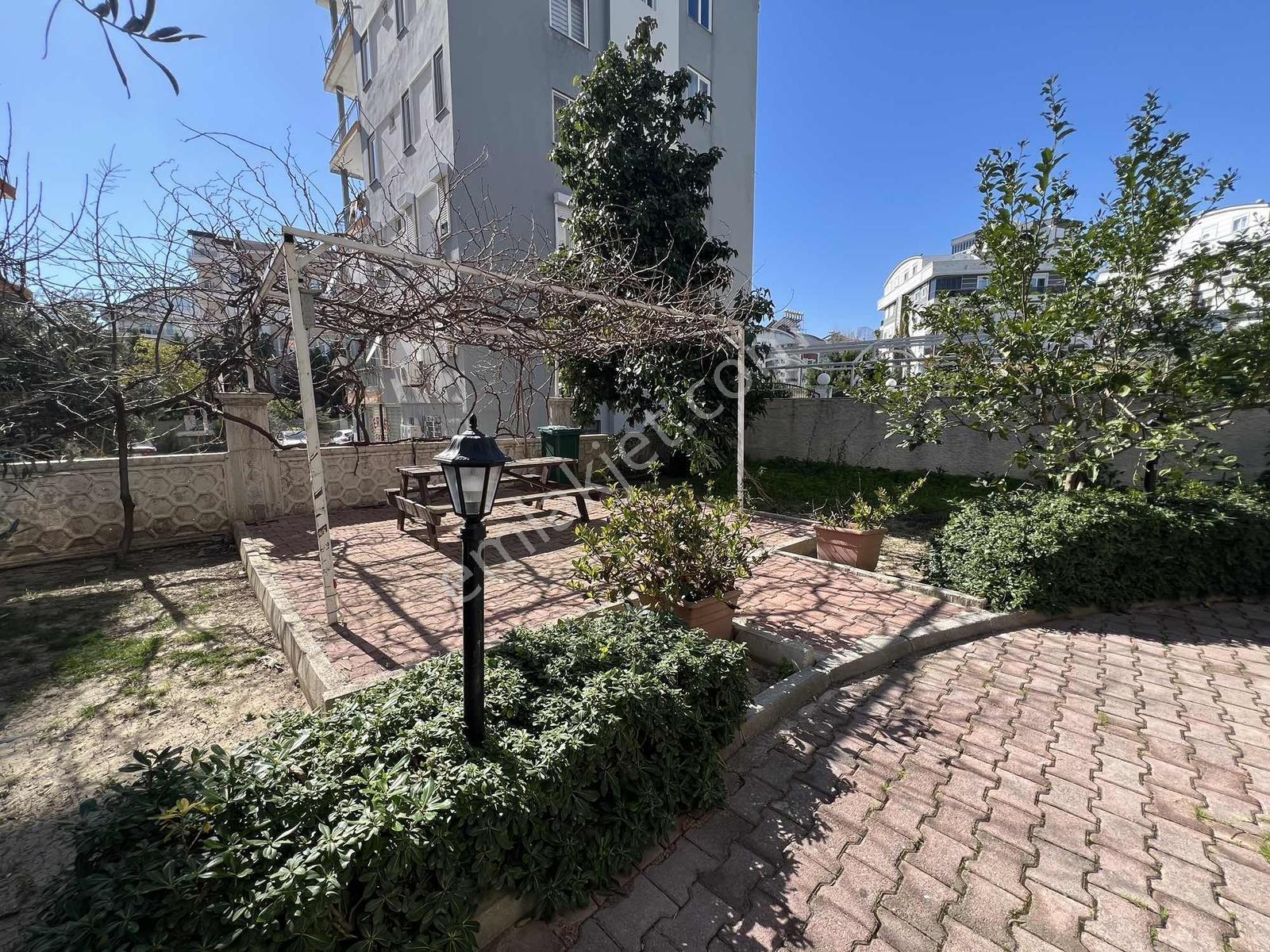 Cadde Gayrimenkulden Hurmanın Merkezinde 3+1 Ayrı Mutfak Daire - Görsel 4