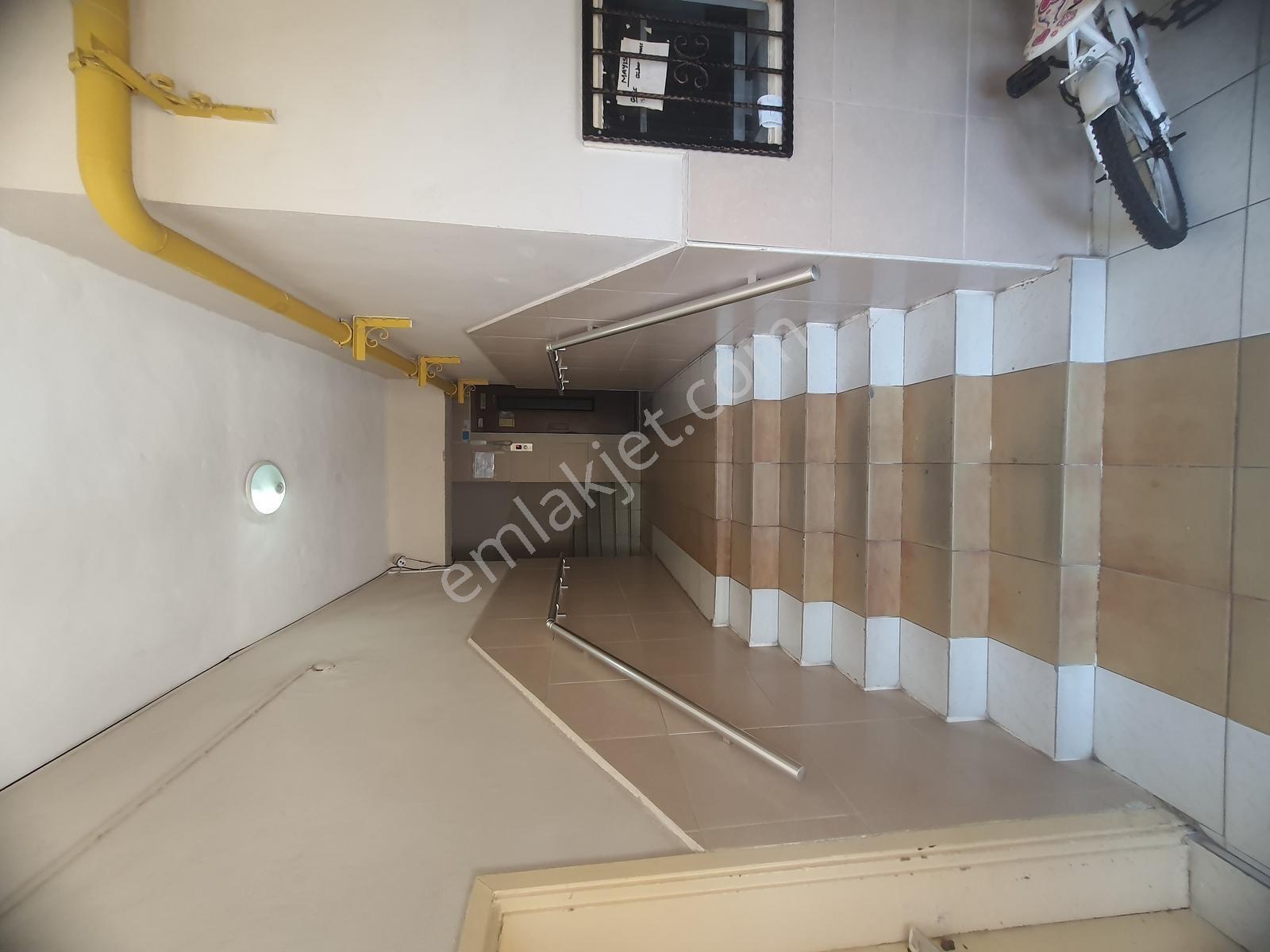 İzkent Evlerinde Doğalgazlı Asansörlü Kiralık 3+1 Daire - Görsel 19