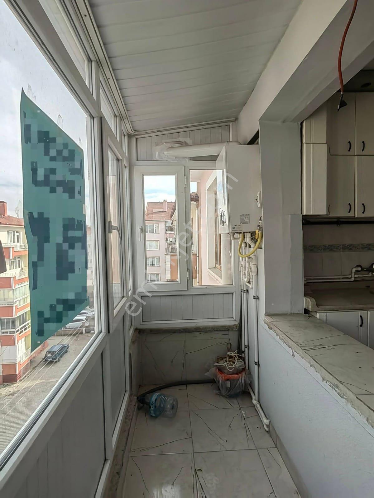Akçay Emlak'tan Akşehir Yarenler Cumhuriyet İlkokulu Yanında Kiralık 2+1 Daire - Görsel 14