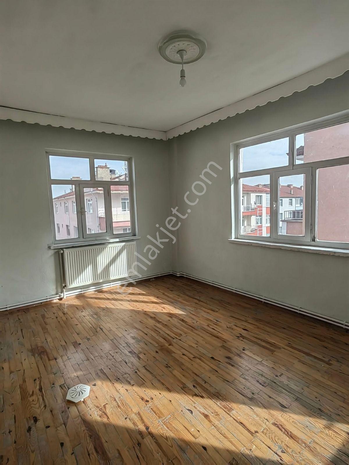 Akçay Emlak'tan Akşehir Yarenler Cumhuriyet İlkokulu Yanında Kiralık 2+1 Daire - Görsel 5