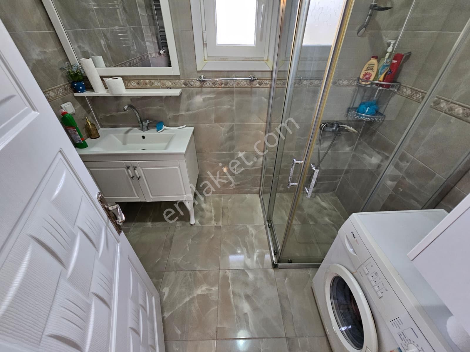 Burhaniye'de Denize Sıfır Sitede Kiralık 3+1 Müstakil Villa - Görsel 34