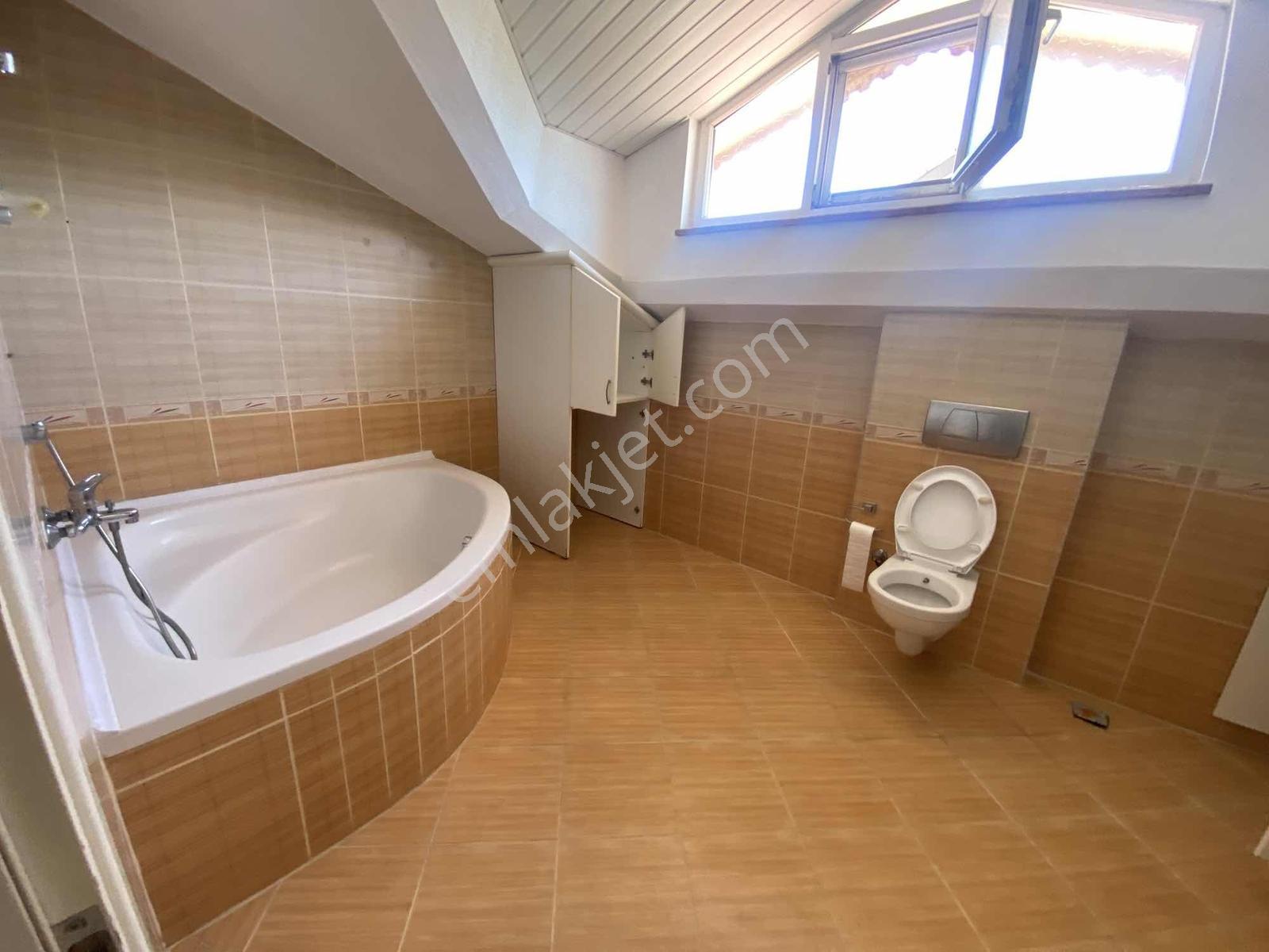 Side Mahallesinde Denize Yakın Kiralık 3+1 Geniş Dubleks Daire - Görsel 23