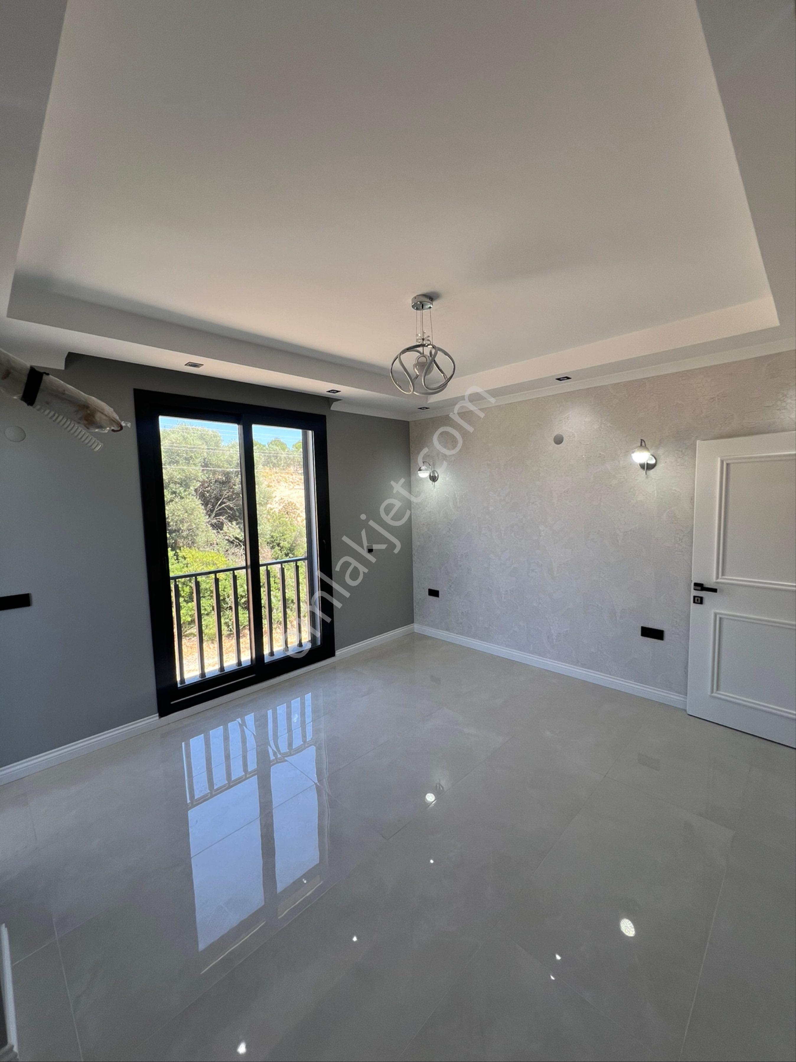 Satılık Lüks Deniz Manzaralı Villa - Görsel 14