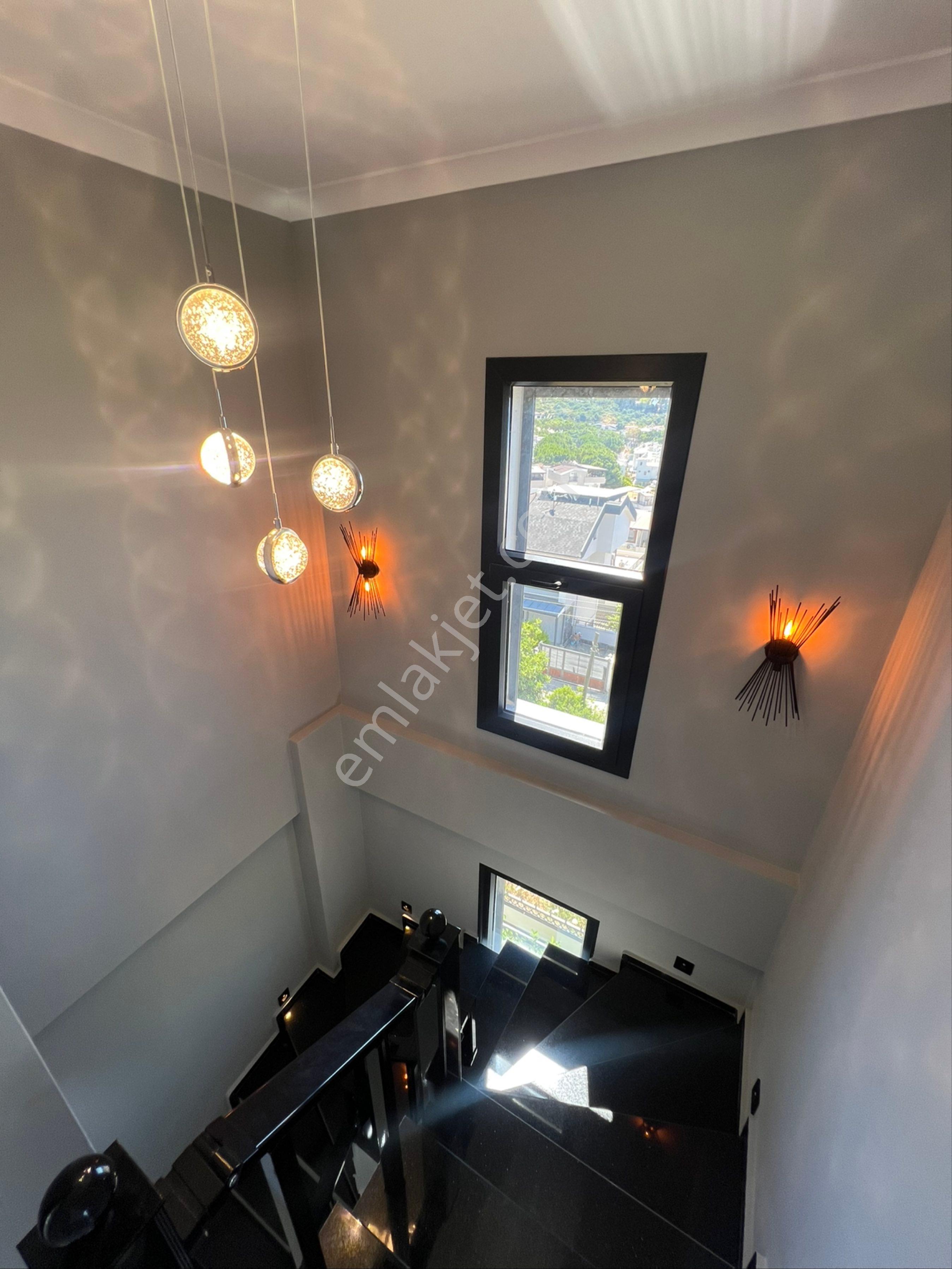 Satılık Lüks Deniz Manzaralı Villa - Görsel 26