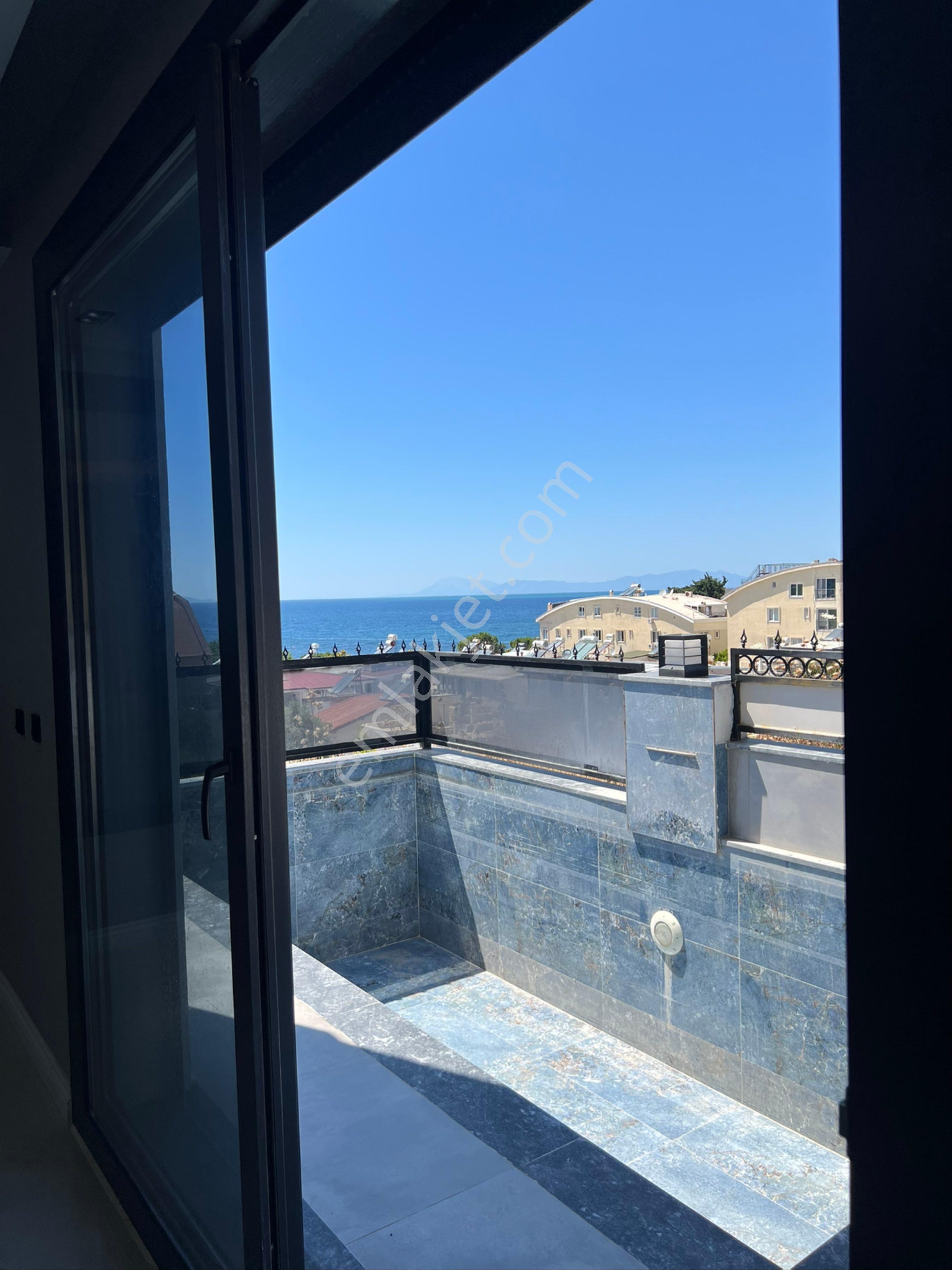 Satılık Lüks Deniz Manzaralı Villa - Görsel 11
