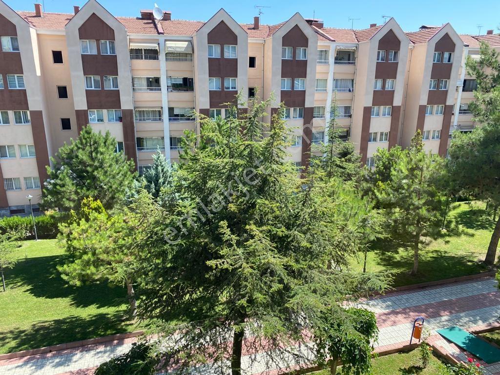 Ulaş Emlak Elvankent Merkezde Site İçerisinde 3. Katta Kombili - Görsel 7