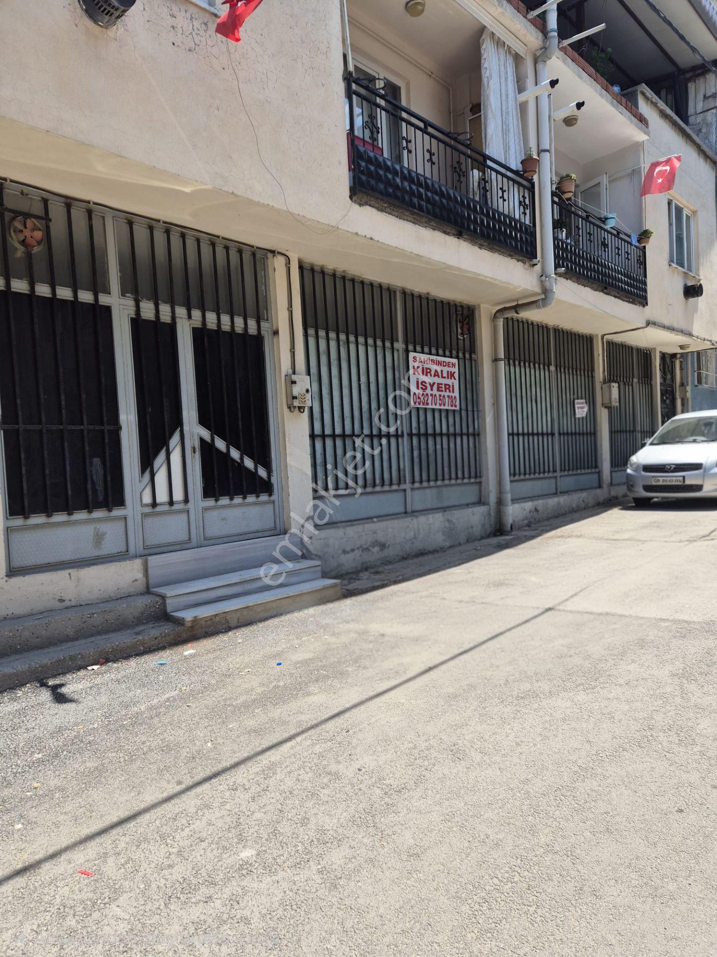 Hacivat Metro Yakınında 180 M² Kiralık Dükkan Depozito Yok!