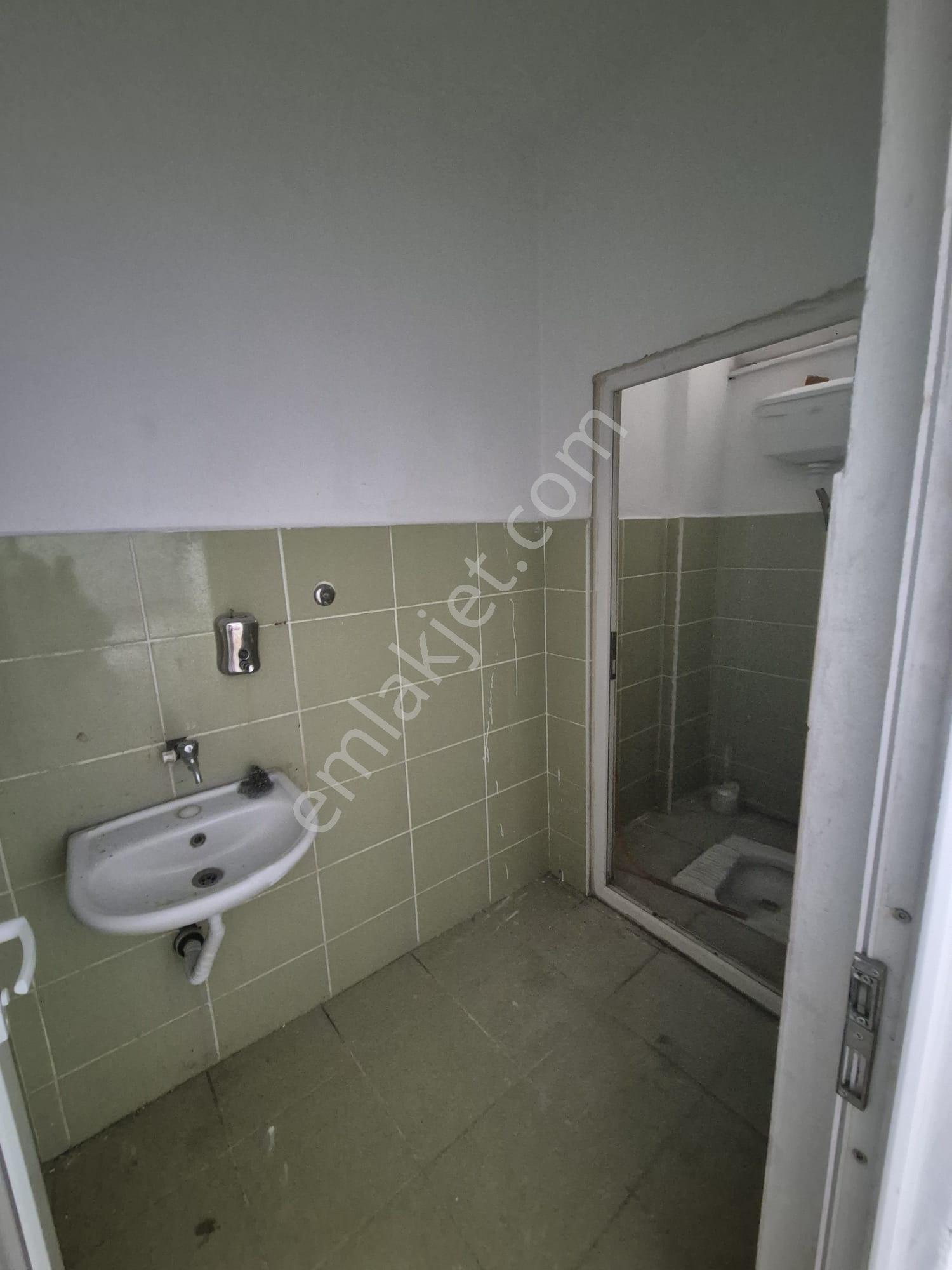 Hacivat Metro Yakınında 180 M² Kiralık Dükkan Depozito Yok! - Görsel 5