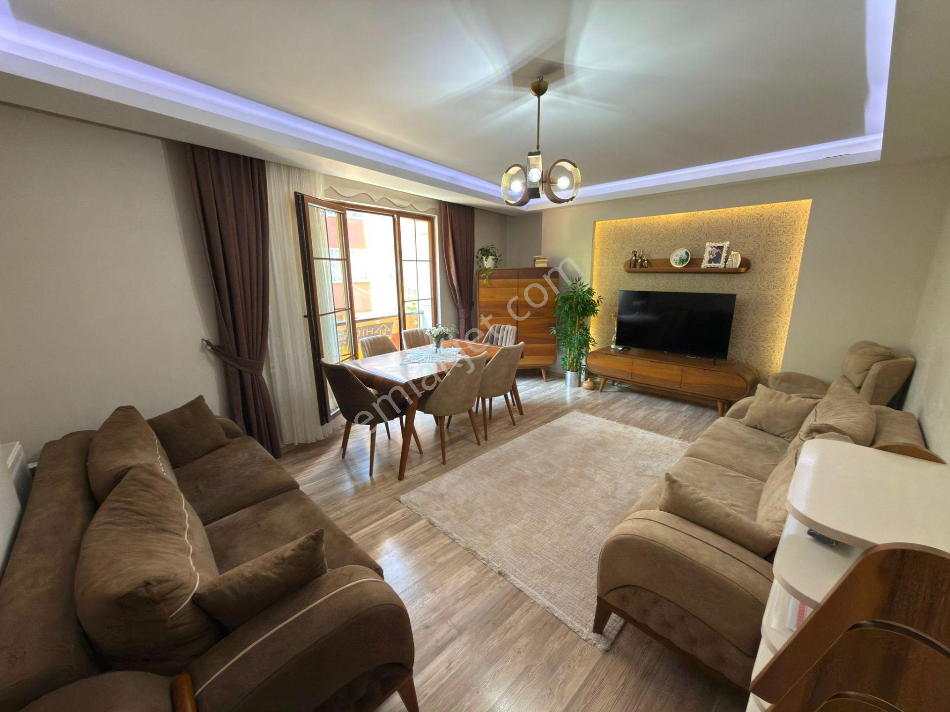 Üç Kardeşler'den Uğurmumcu Mah. 3+1 125m2 Satılık 1.kat Daire Asansörlü - Görsel 2