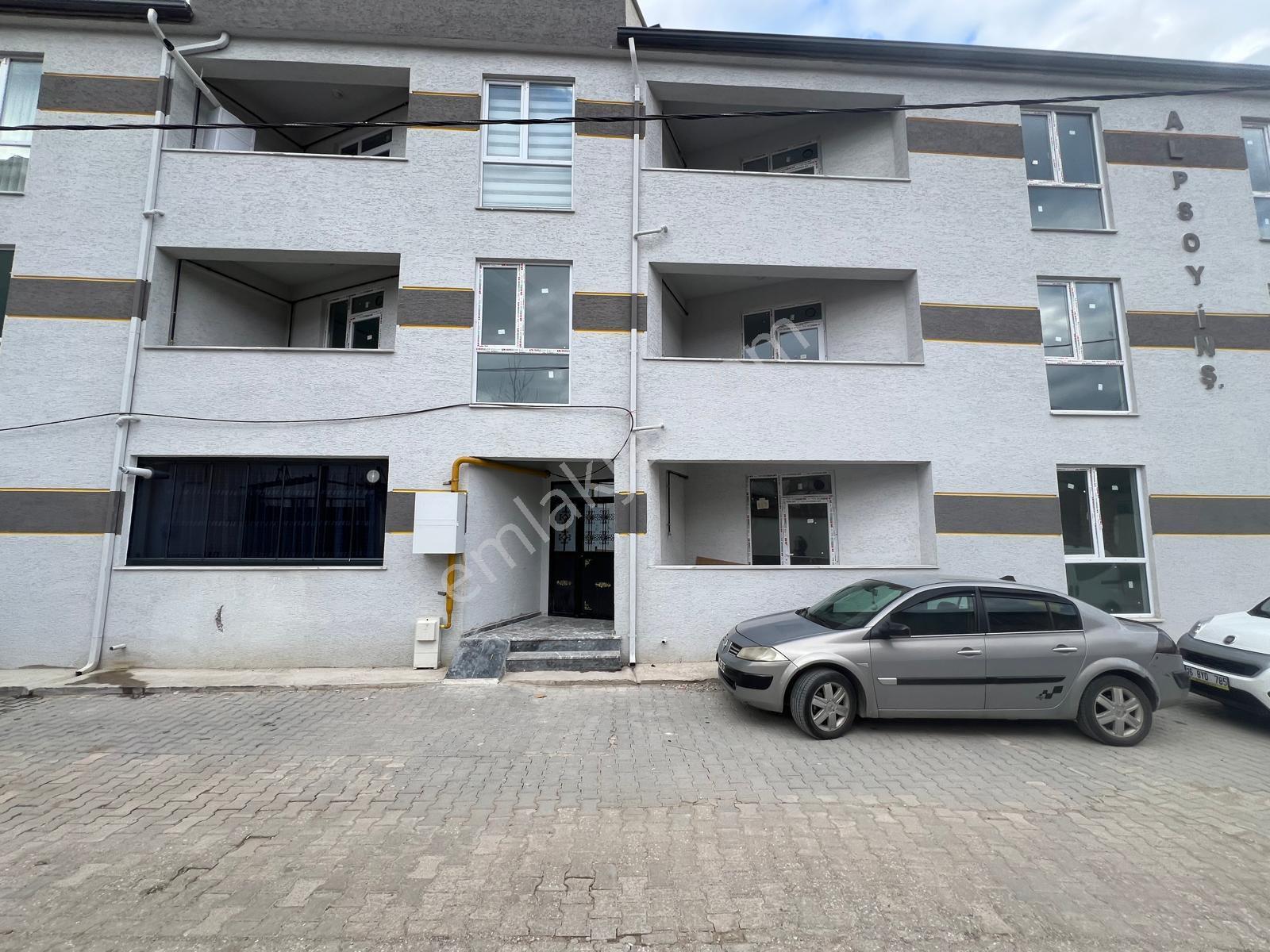 Roma’ Dan Yeniceköy Mahallesi’ Nde Satılık Daire