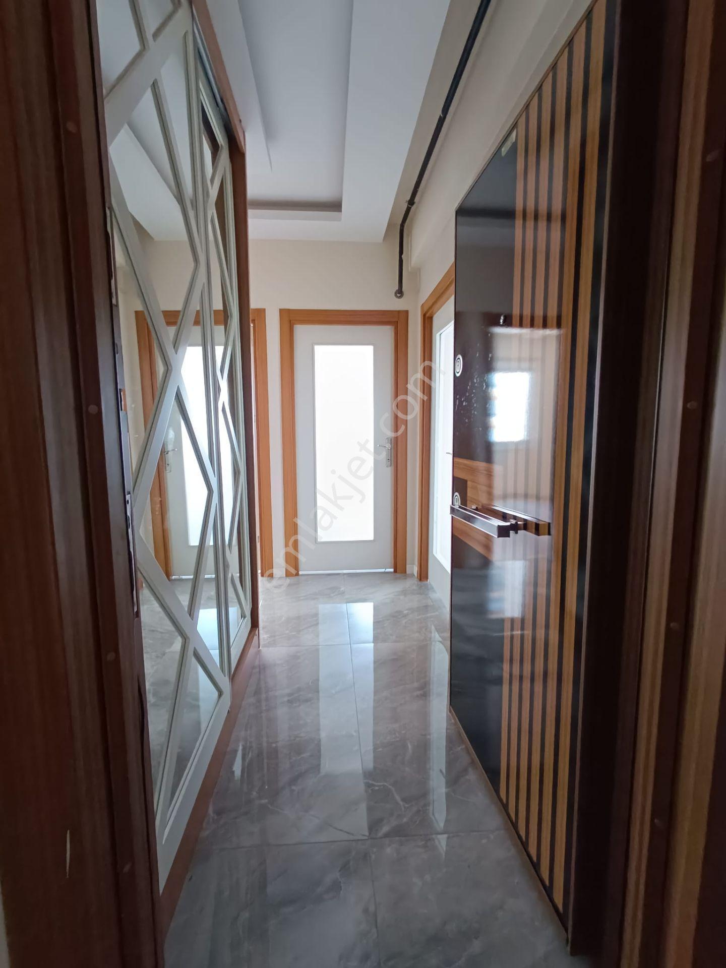 100. Yıl Krimial Civarı 3+1 Kapalı Mutfak+kombili+ankastre Setli Kiralık Daire - Görsel 2