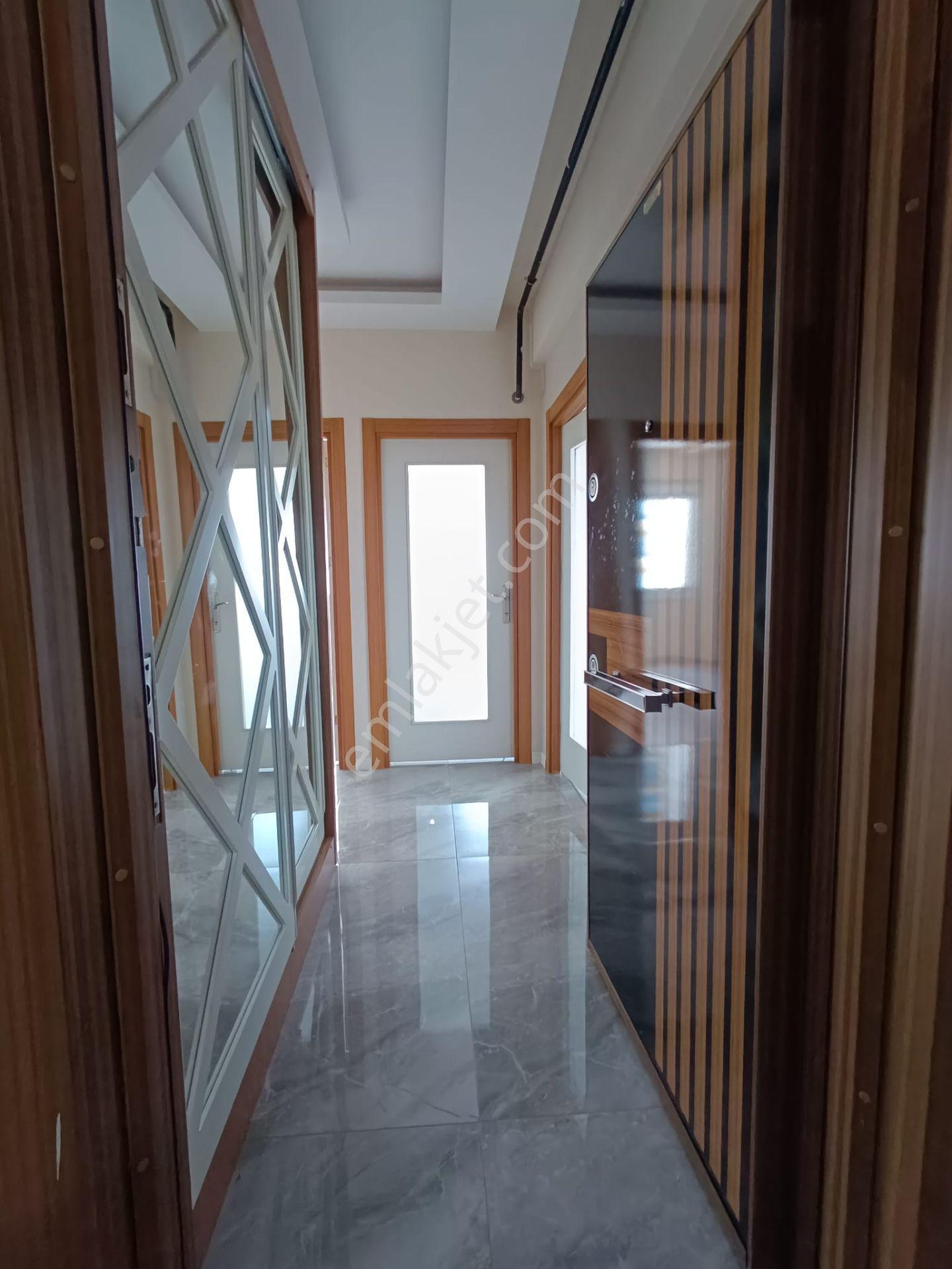 100. Yıl Krimial Civarı 3+1 Kapalı Mutfak+kombili+ankastre Setli Kiralık Daire - Görsel 3