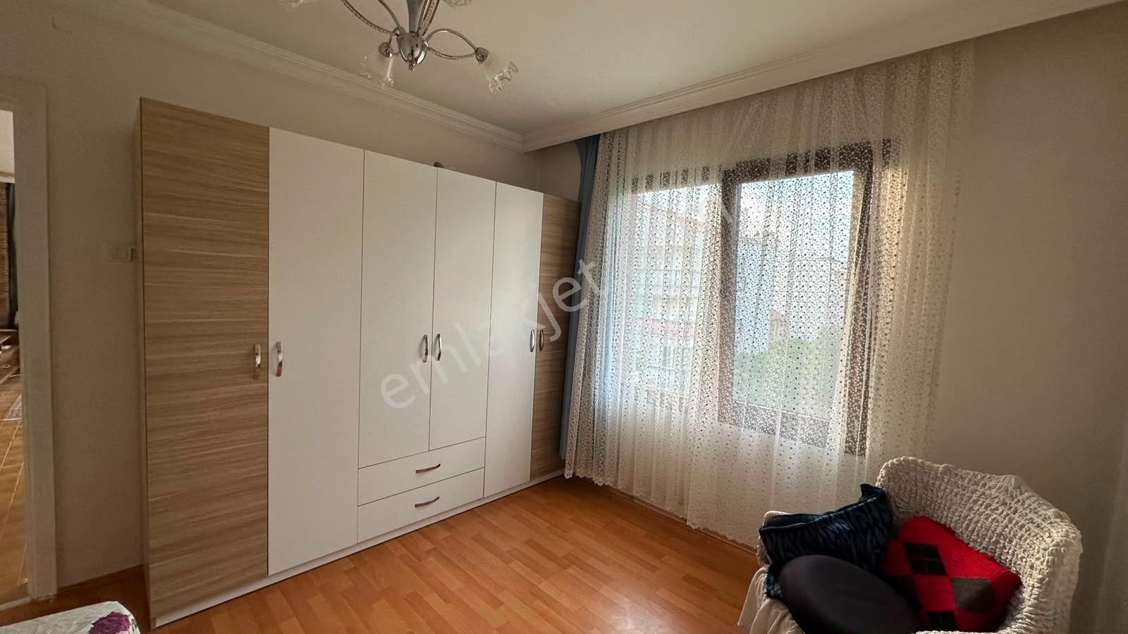 S&s Emlak'dan Ayvalık 150 Evler Mahallesinde Kiralık 2+1 Daire - Görsel 3